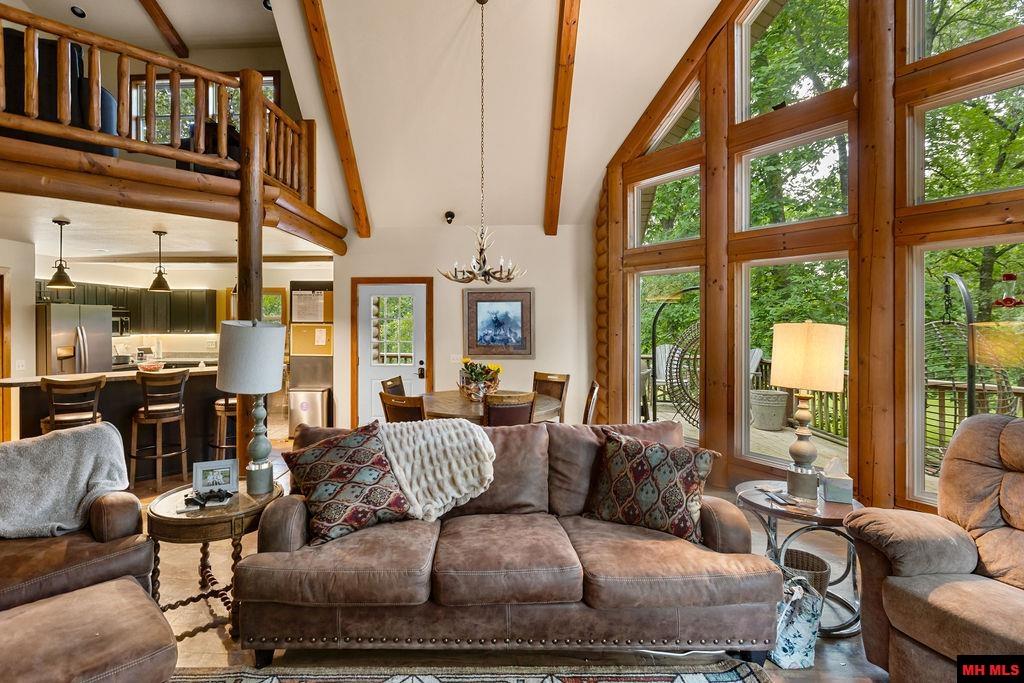 1229 BUFORD SPUR