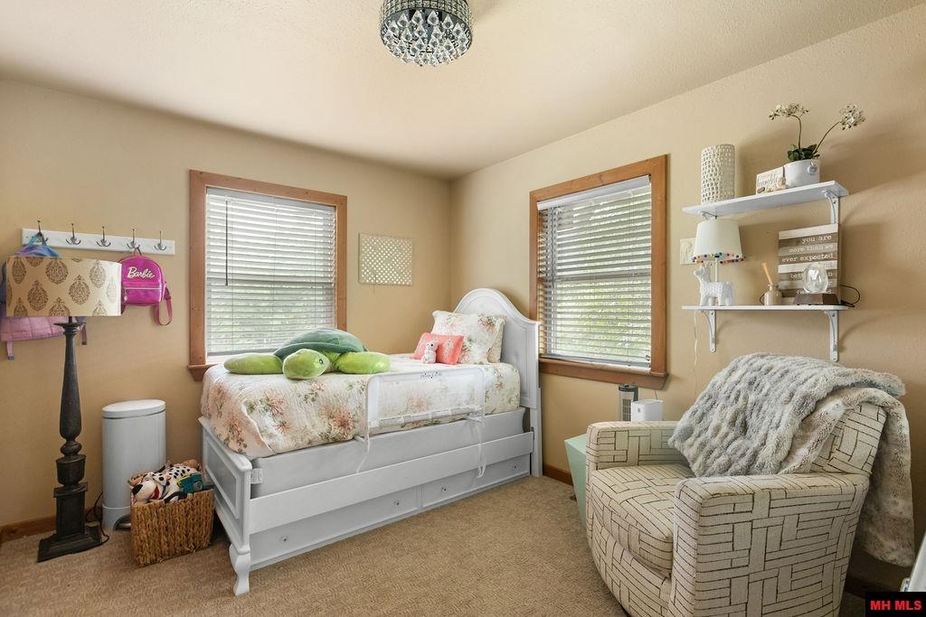 1229 BUFORD SPUR