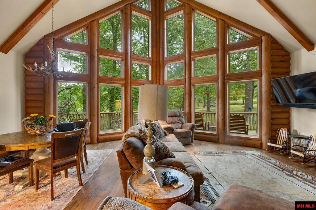 1229 BUFORD SPUR