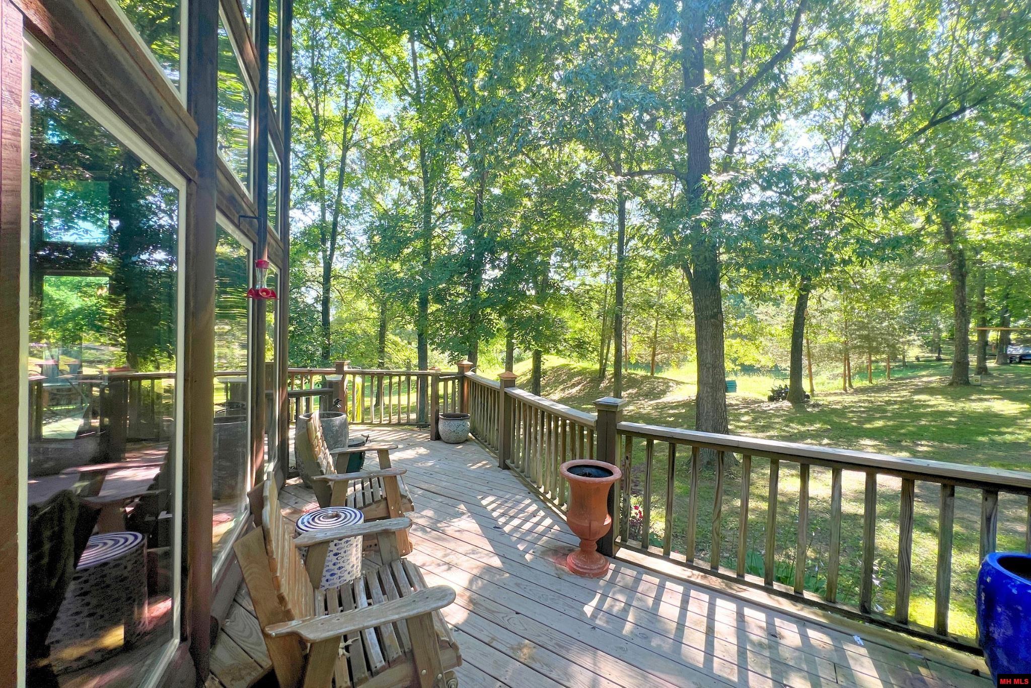1229 BUFORD SPUR