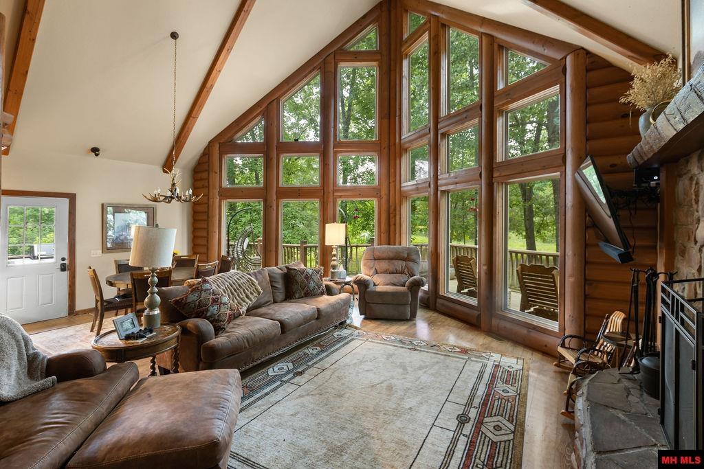 1229 BUFORD SPUR