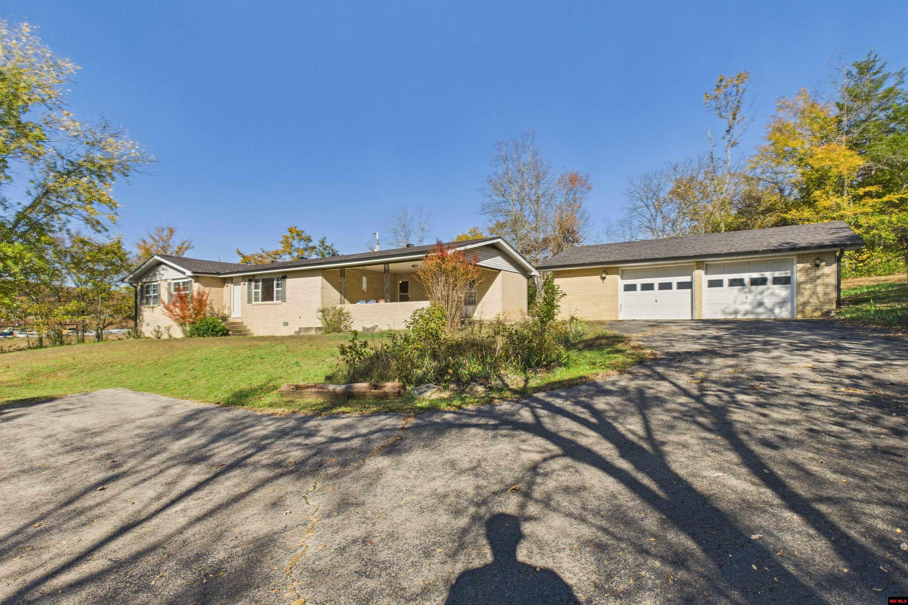 1462 HWY 62 WEST