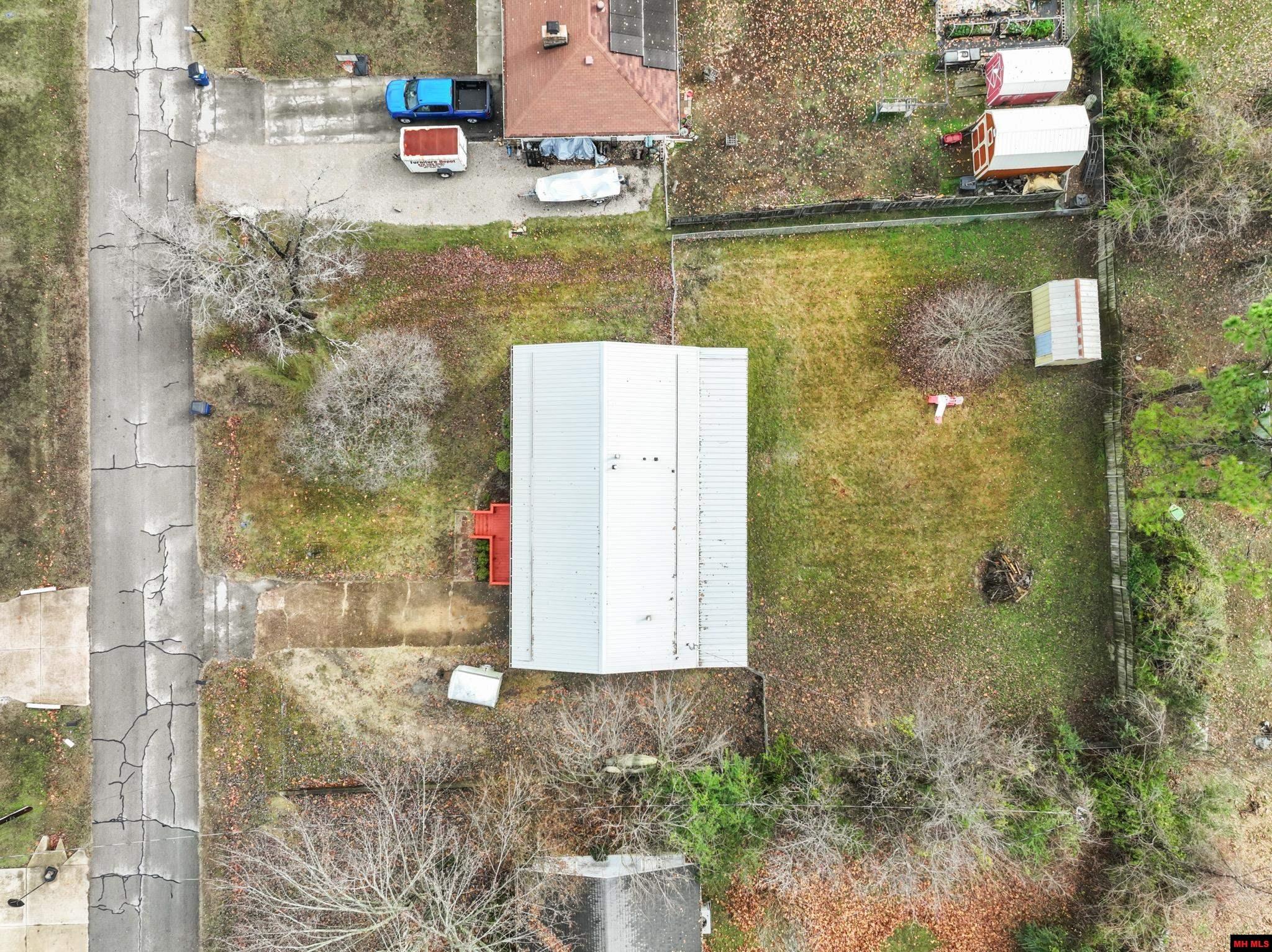 438 GLENSTONE DRIVE