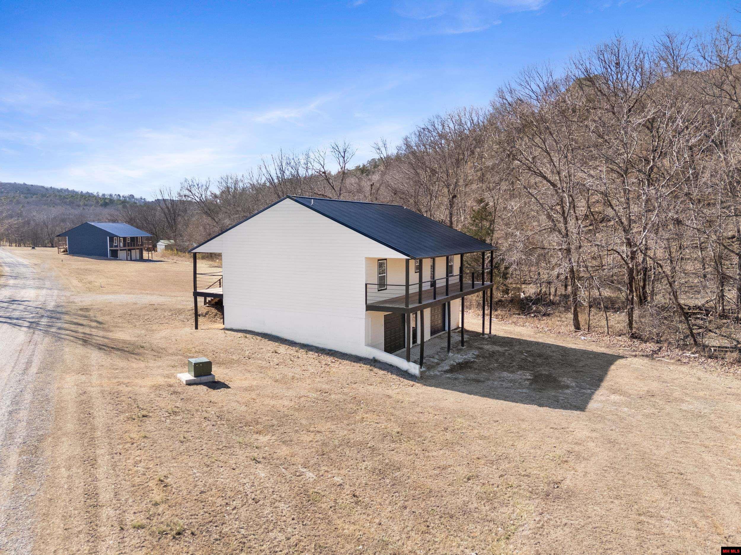 304 CROCKET LANE