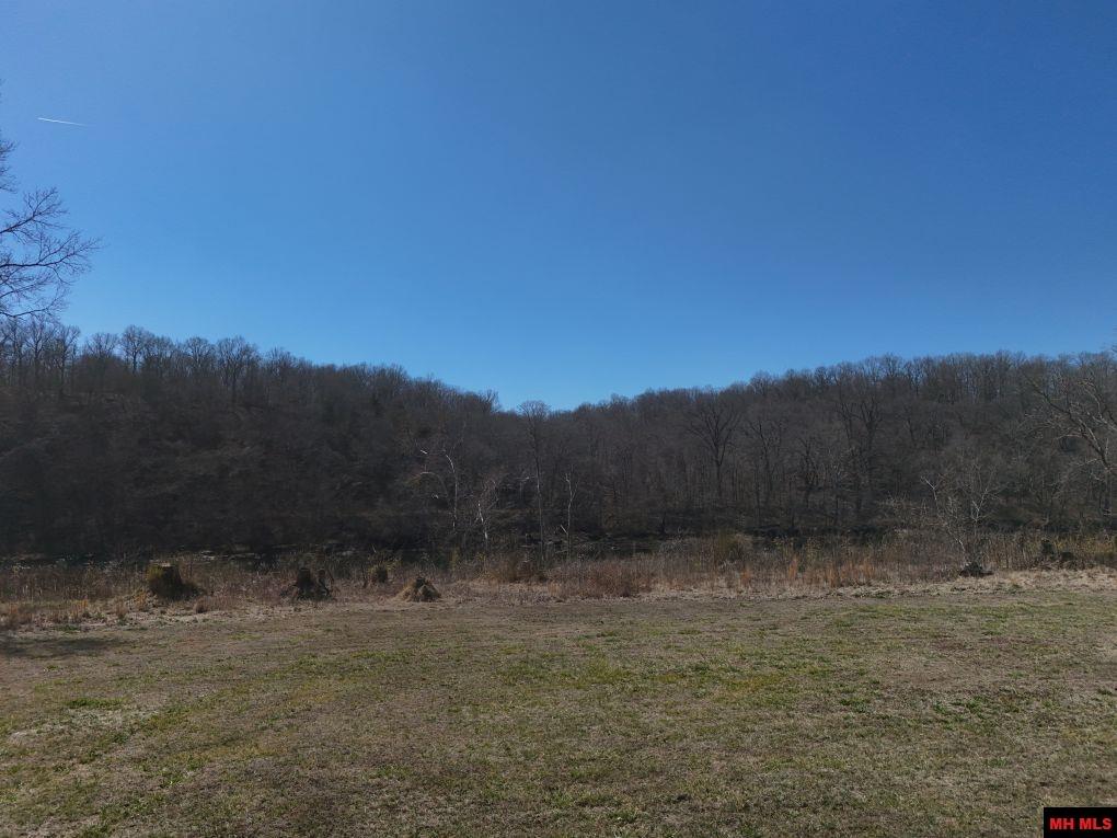 002-11147-025 GRASSY DRIVE