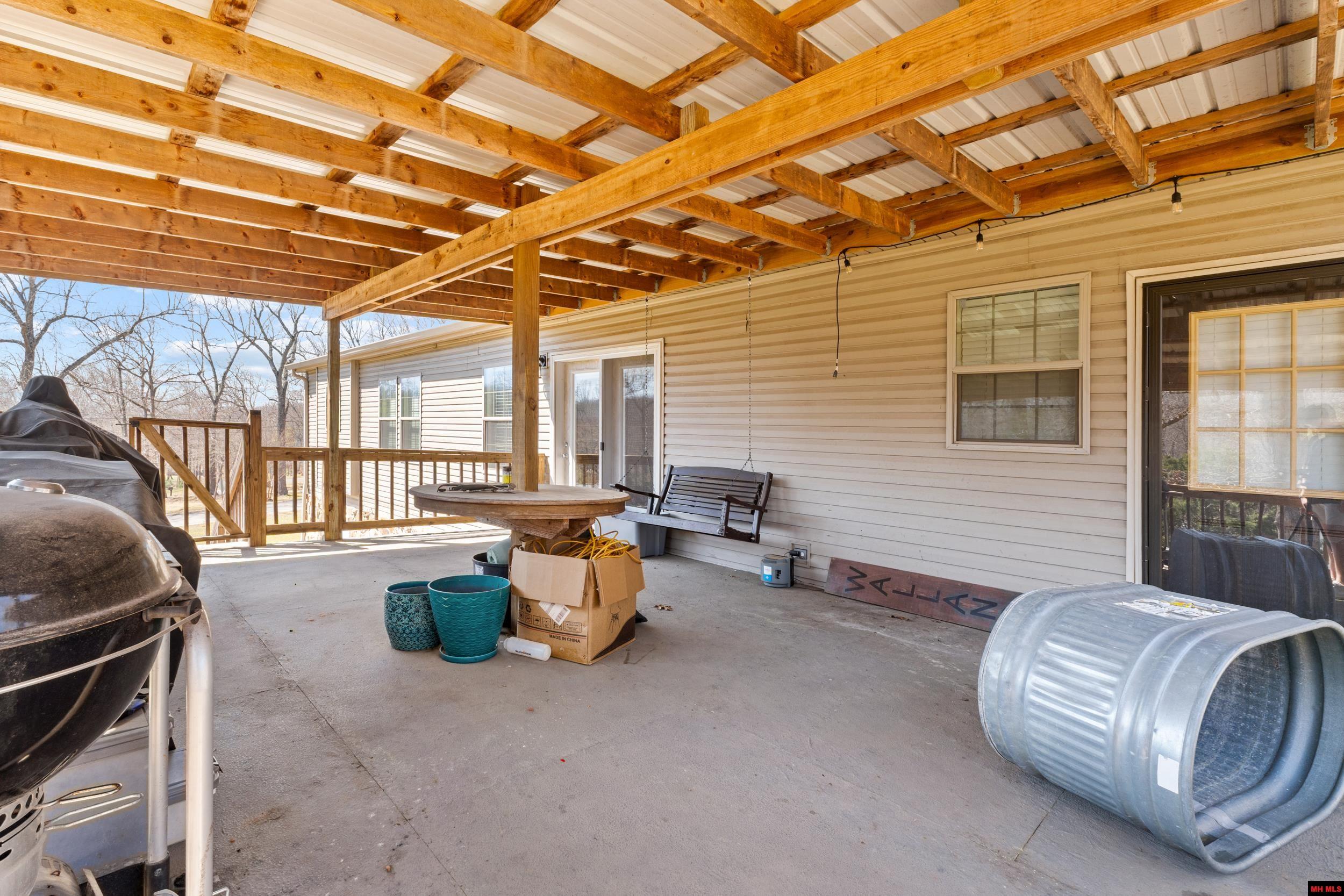 550 PEBBLECREEK DRIVE