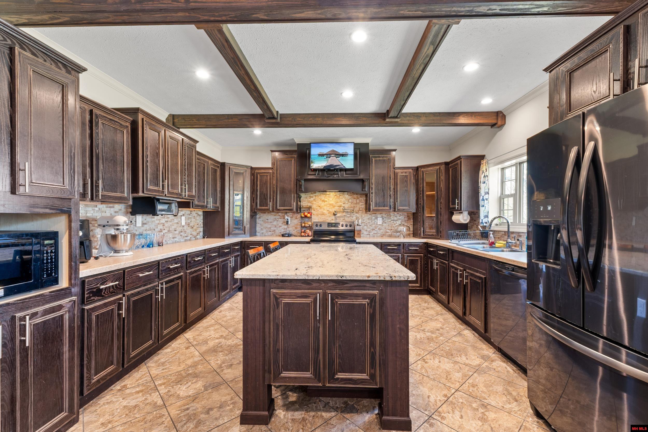 550 PEBBLECREEK DRIVE