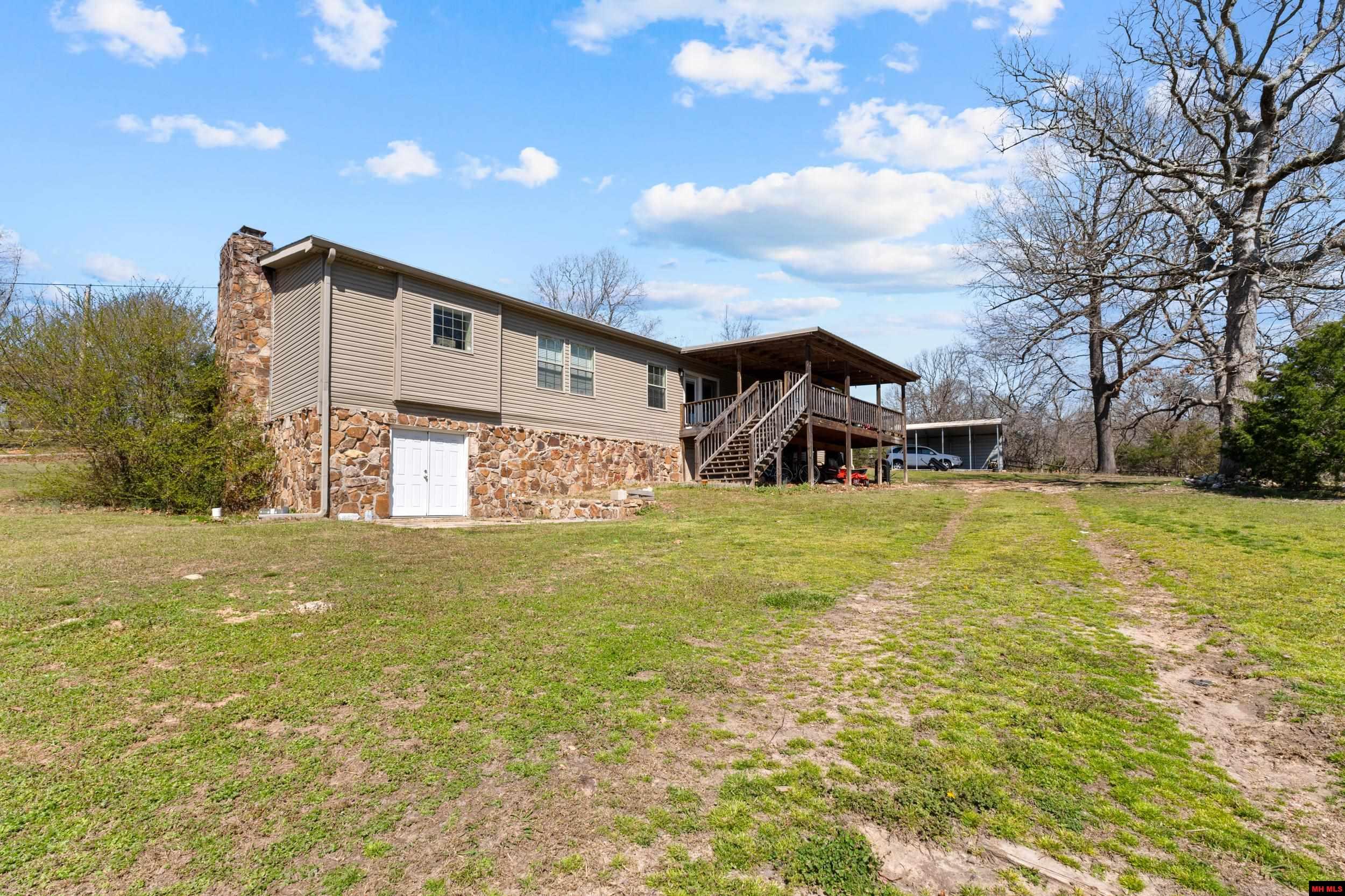 550 PEBBLECREEK DRIVE