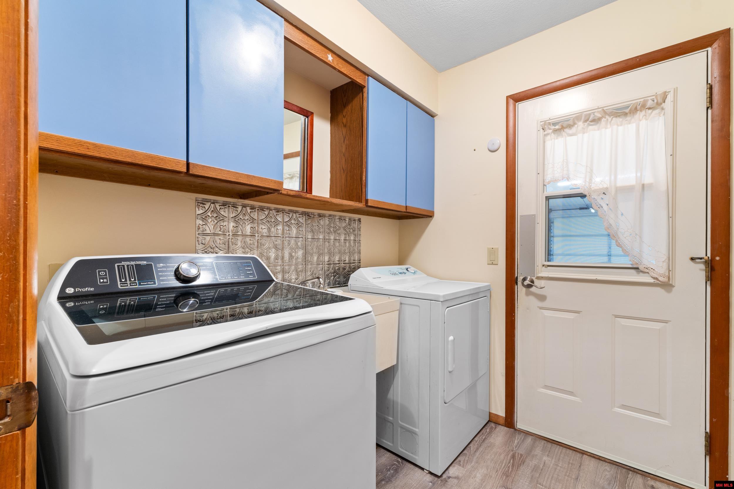 908 BAFFY DRIVE