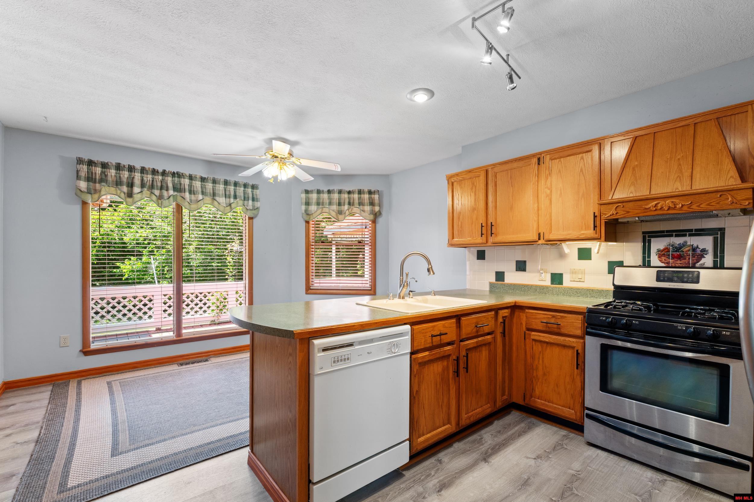 908 BAFFY DRIVE