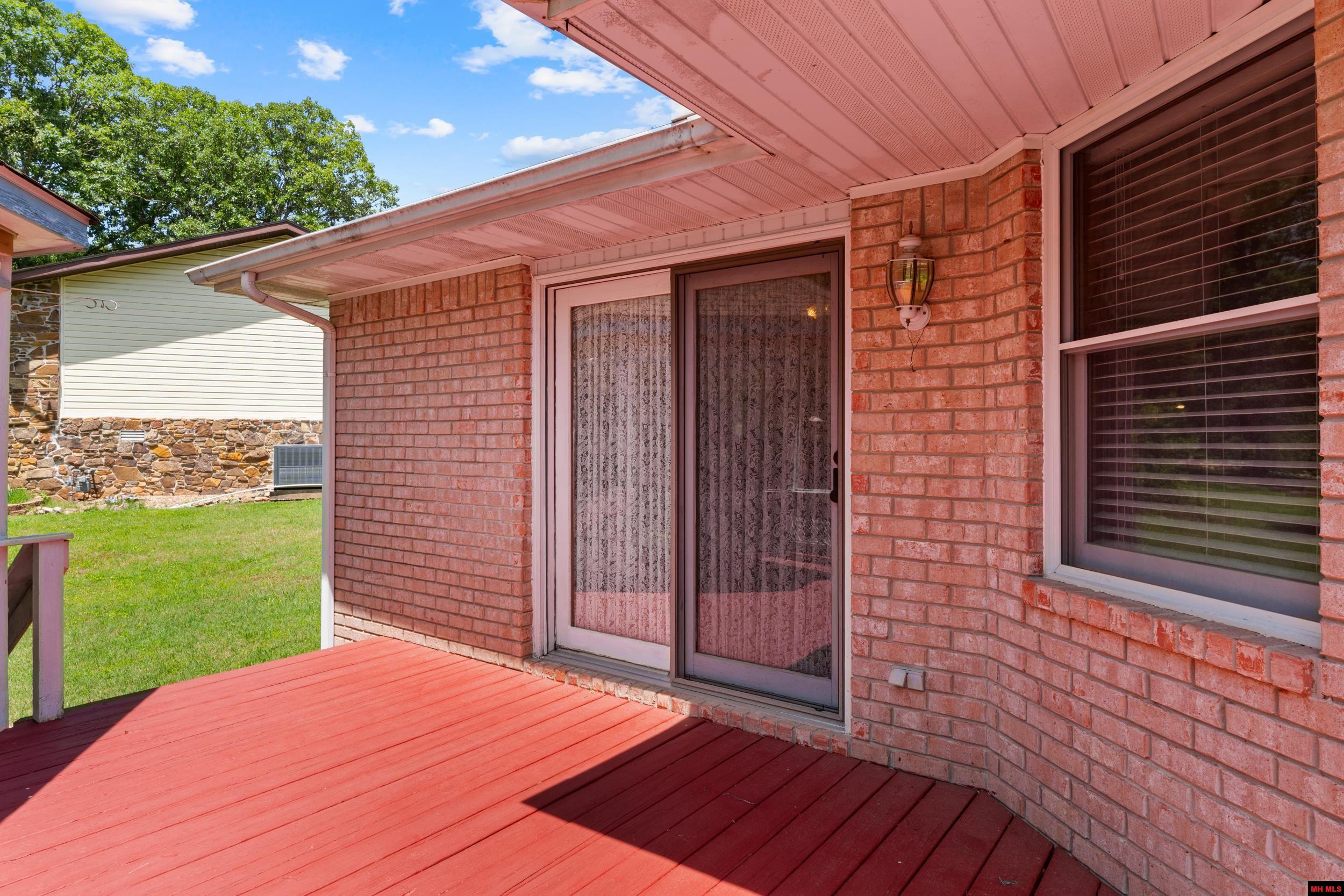 908 BAFFY DRIVE