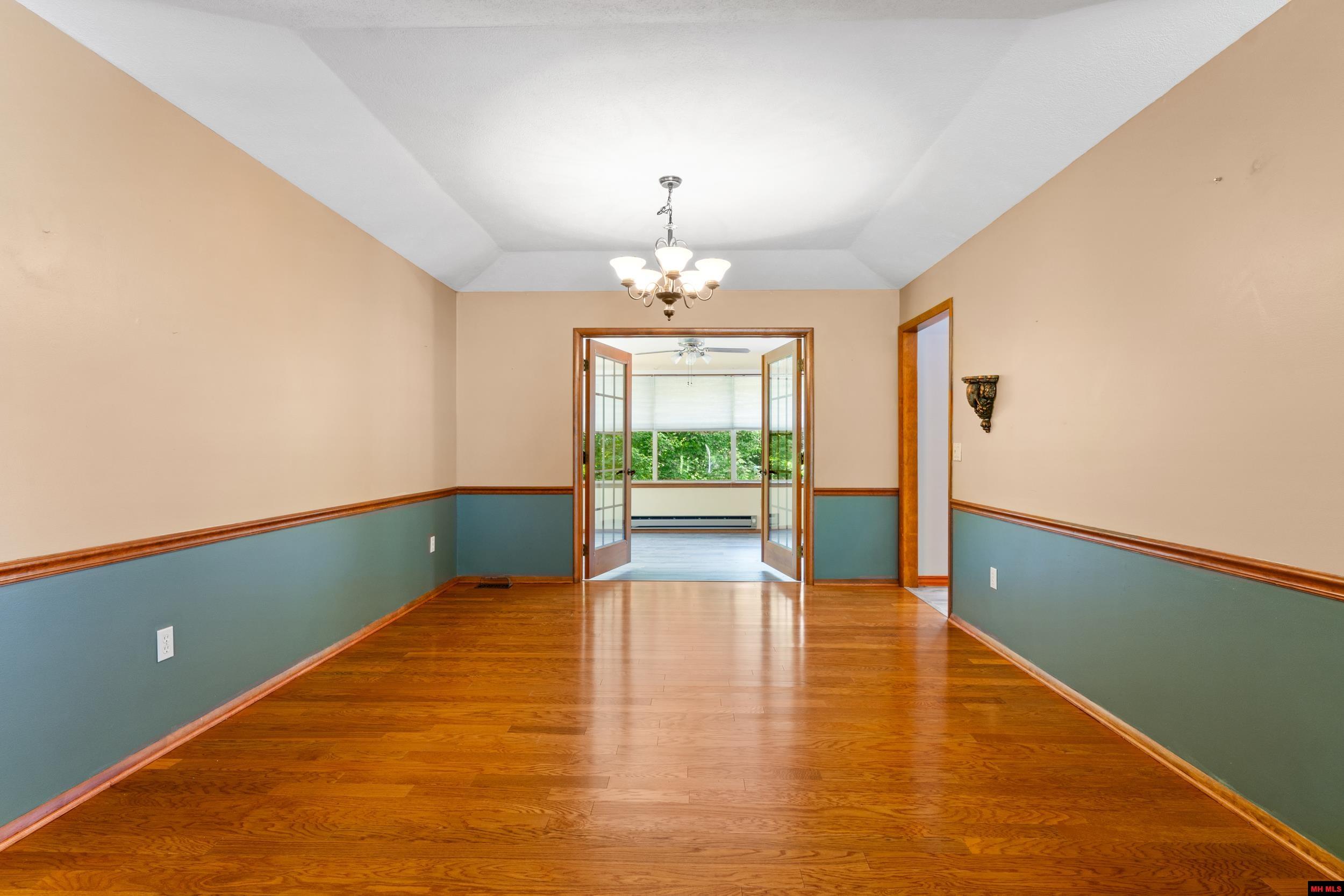 908 BAFFY DRIVE