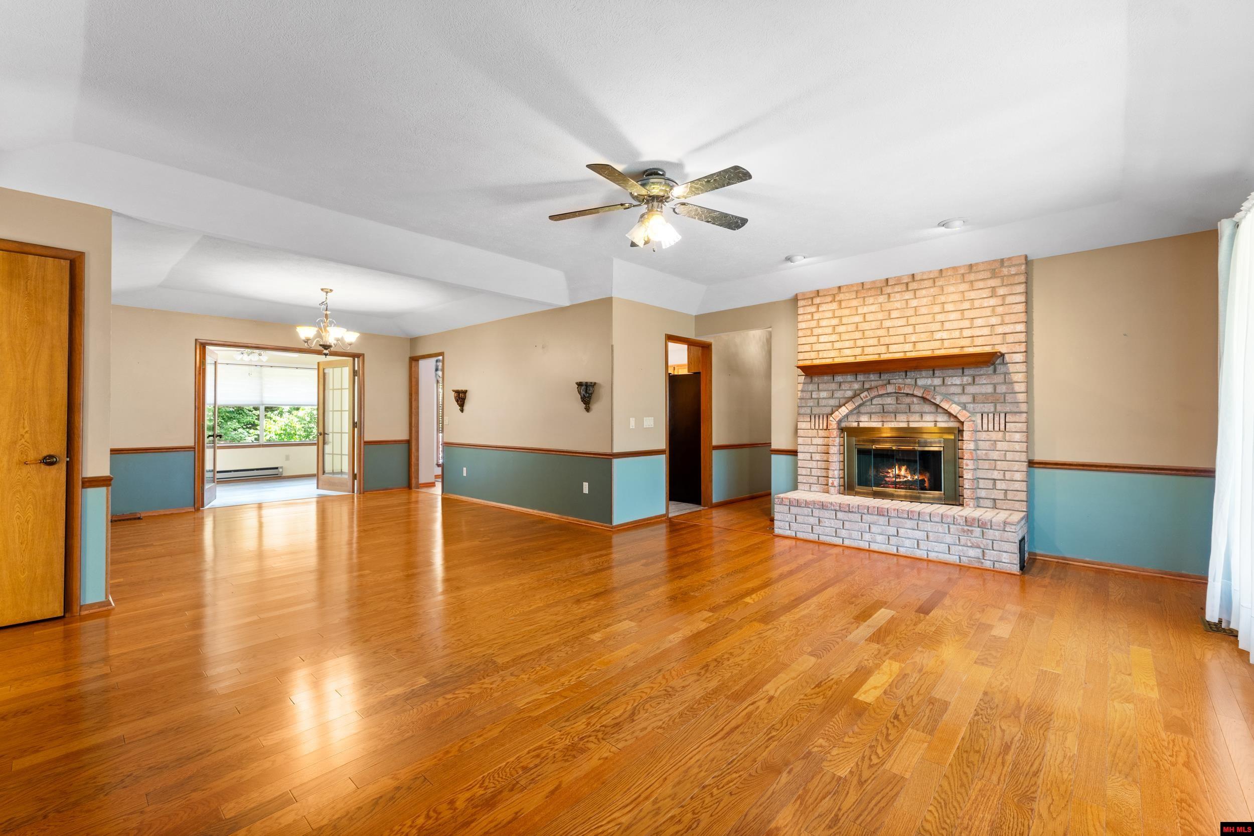 908 BAFFY DRIVE