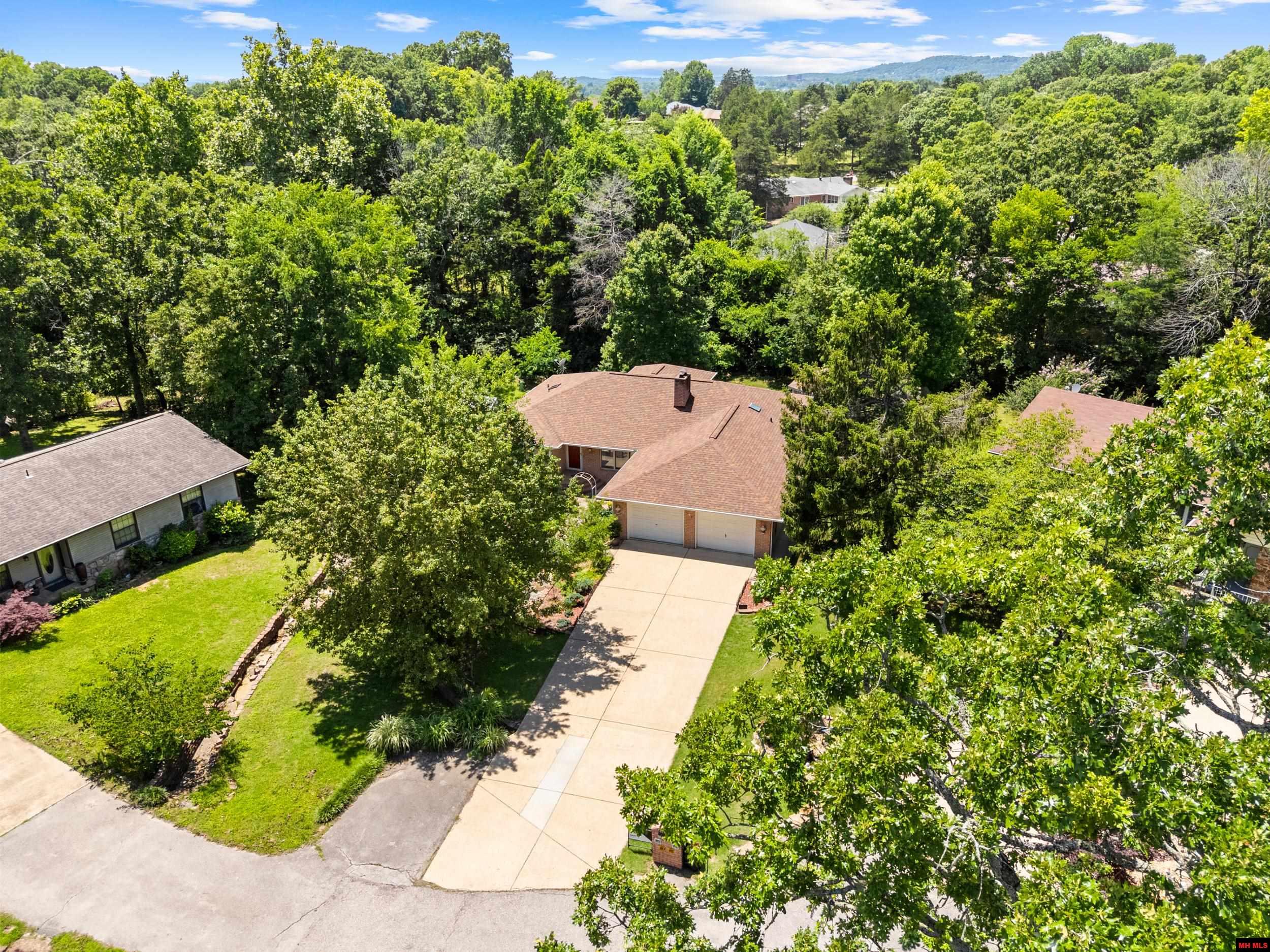 908 BAFFY DRIVE