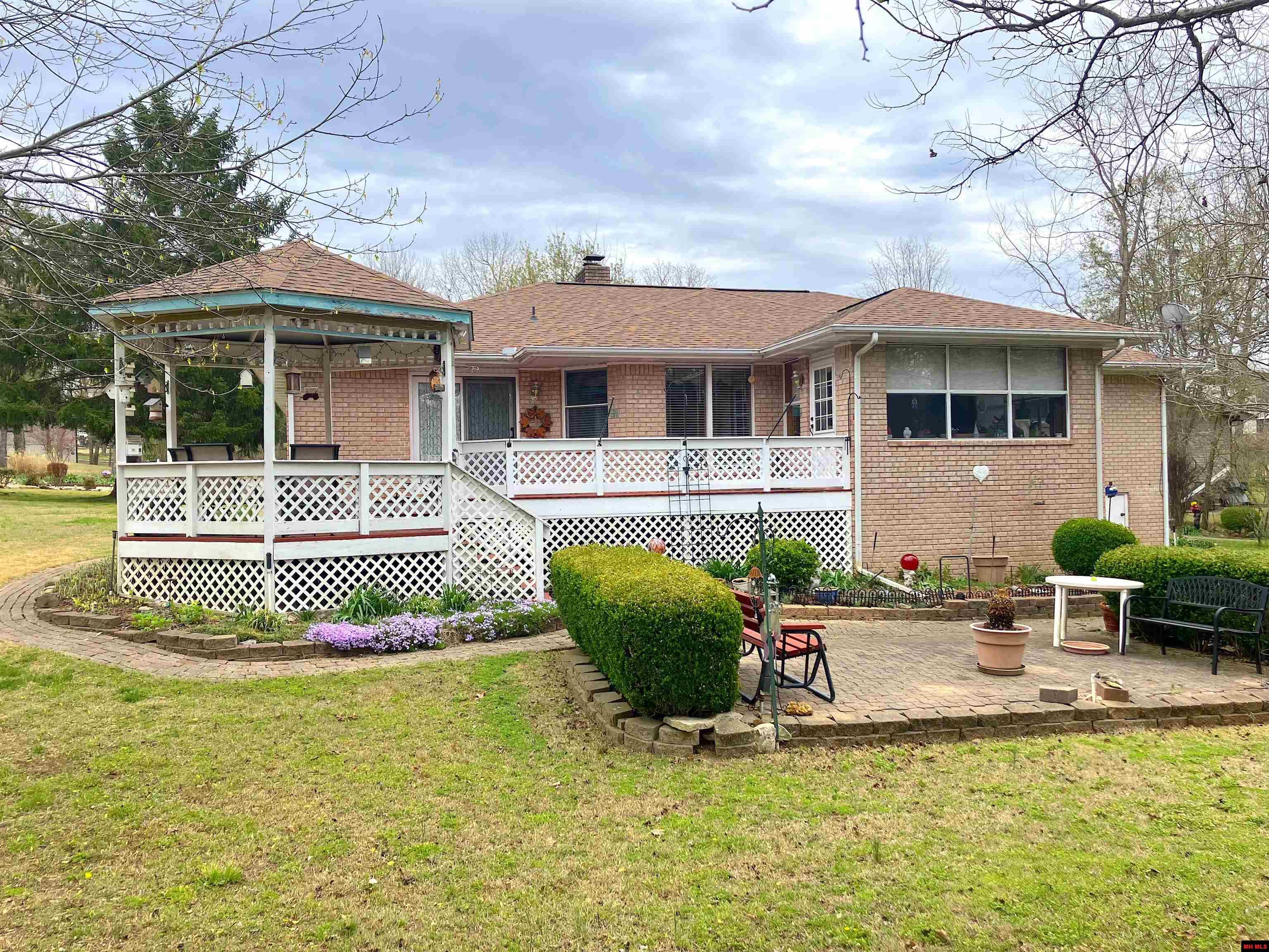 908 BAFFY DRIVE