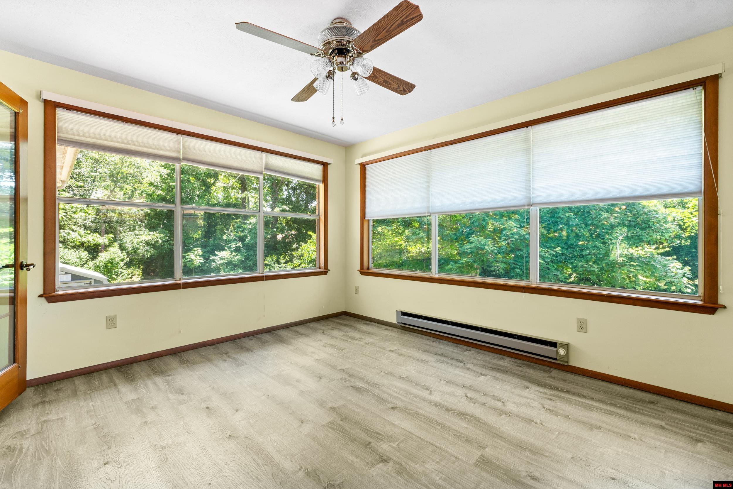 908 BAFFY DRIVE