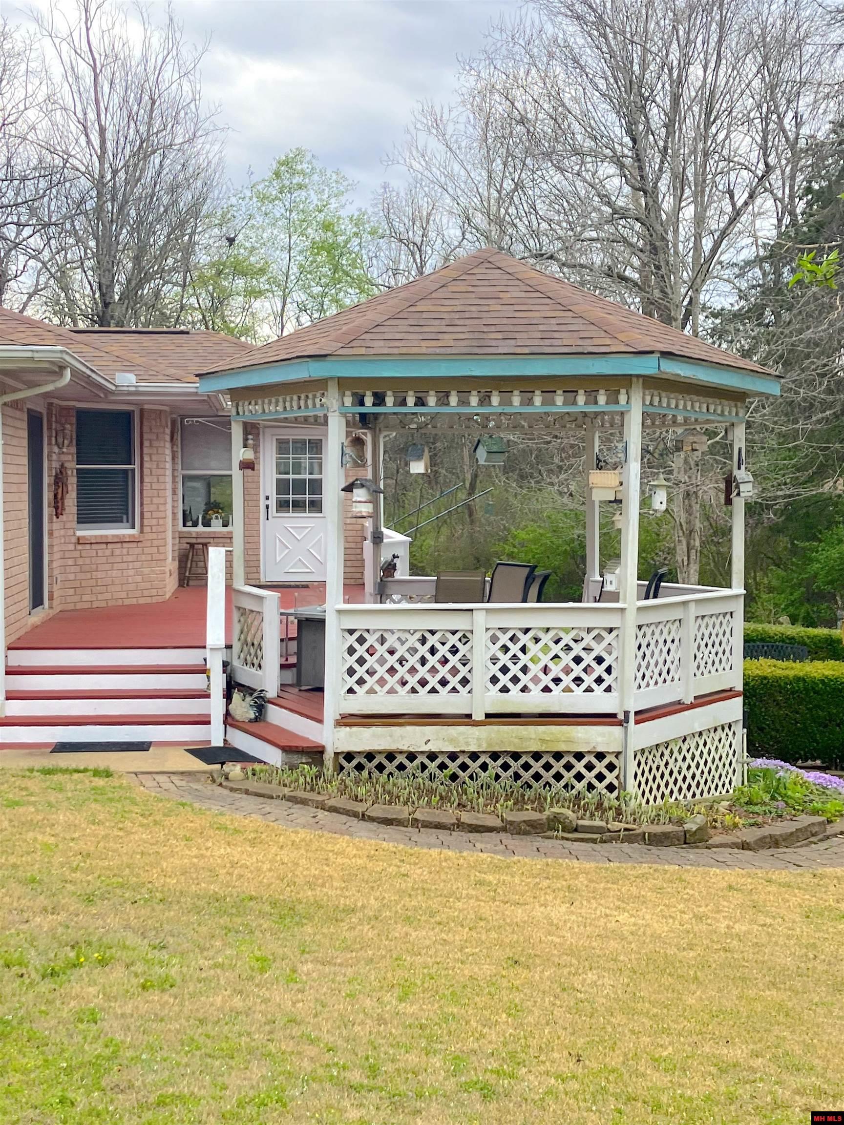 908 BAFFY DRIVE