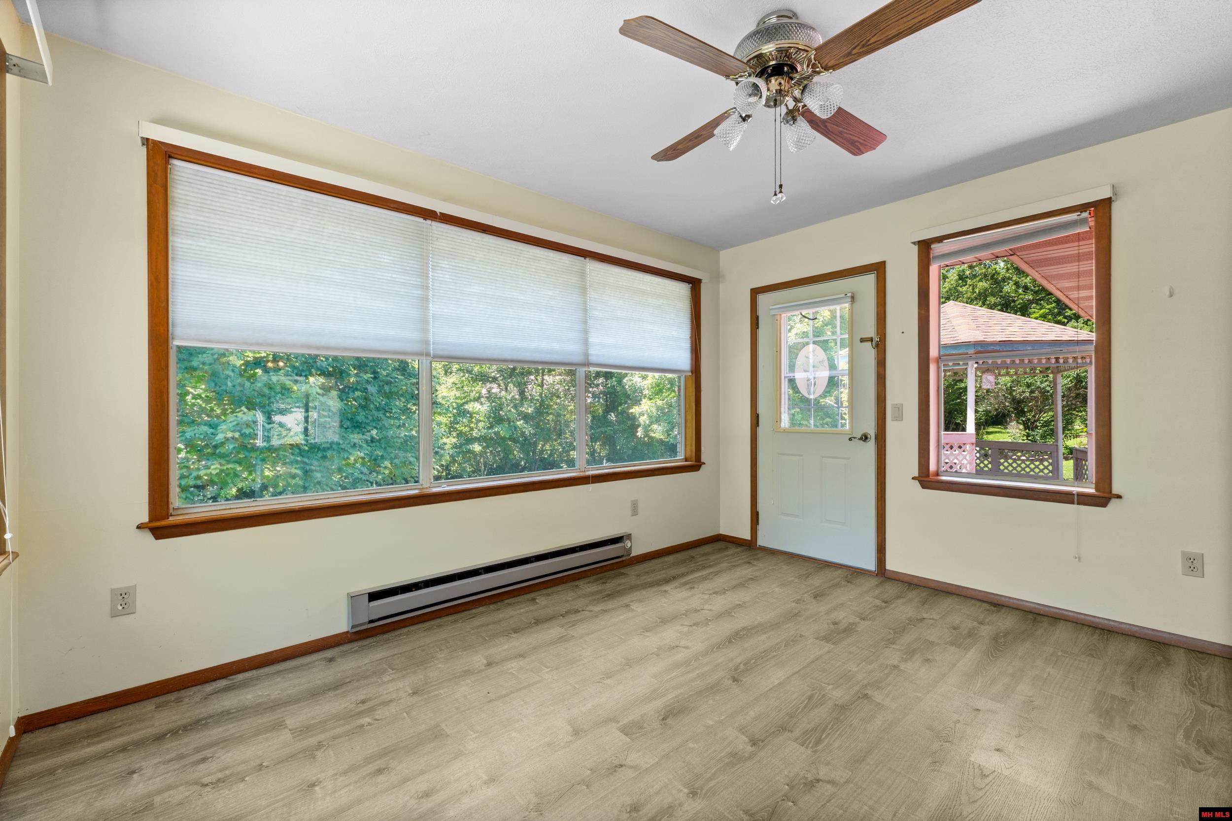 908 BAFFY DRIVE