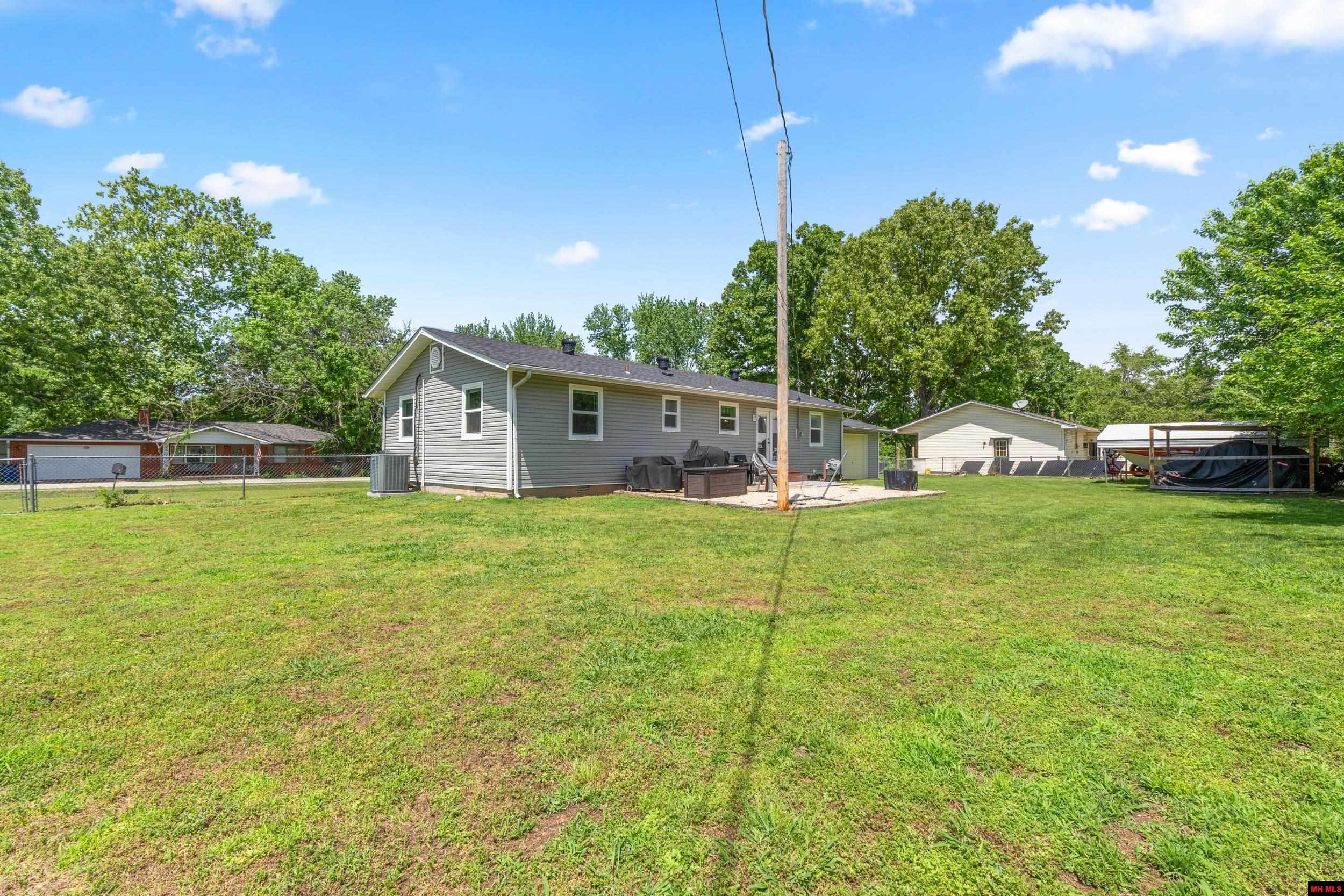 1123 RIDGECREST