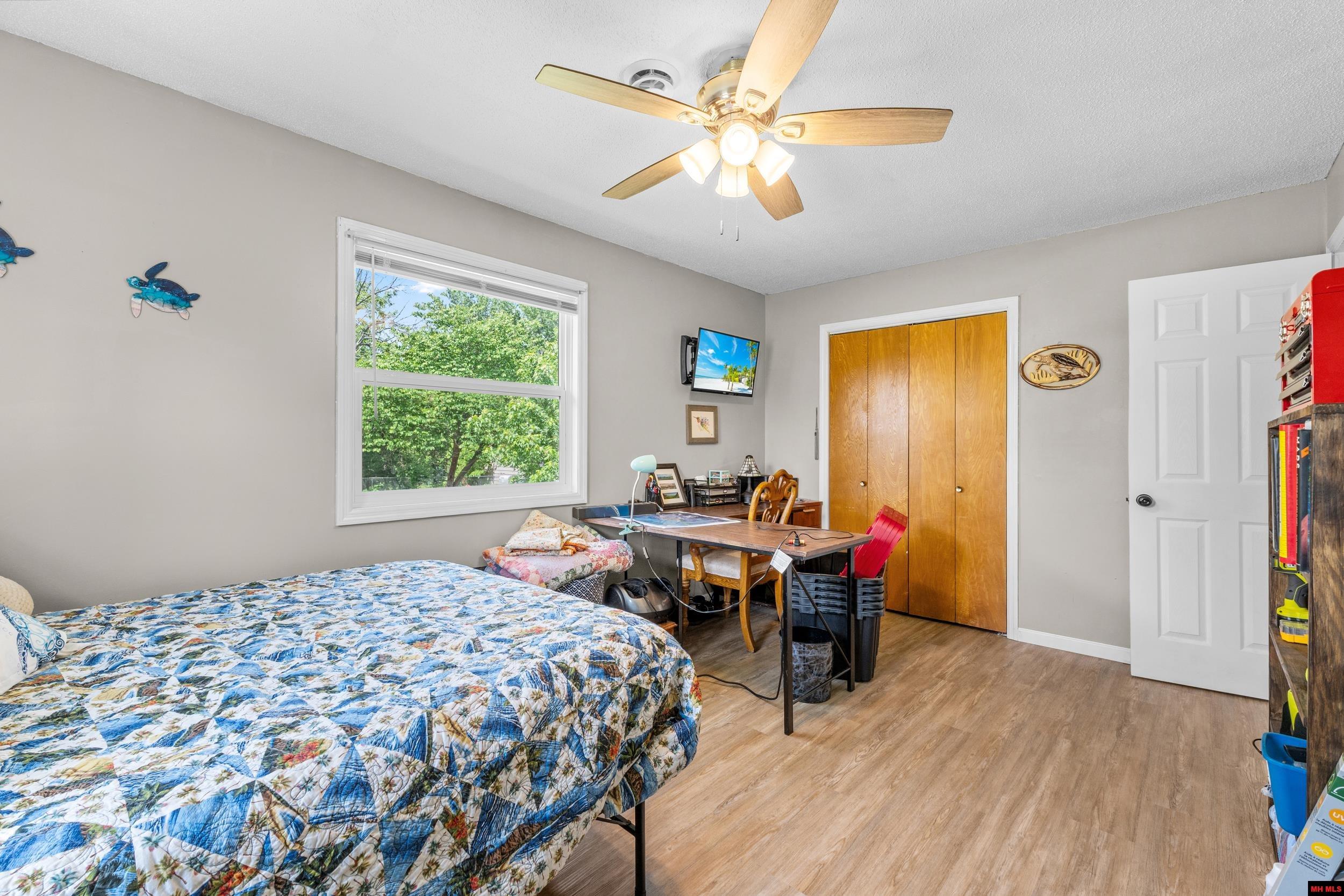 1123 RIDGECREST