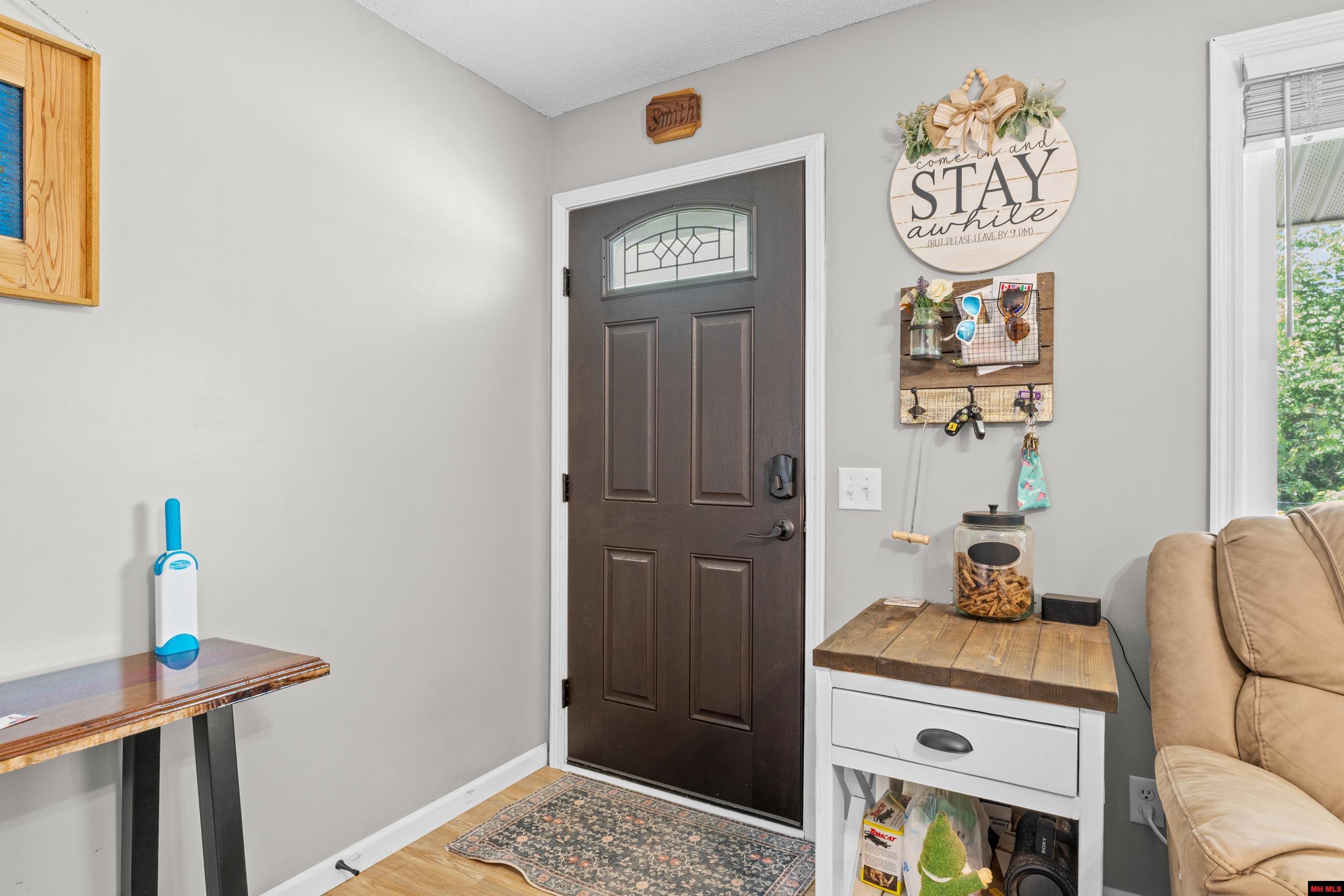 1123 RIDGECREST