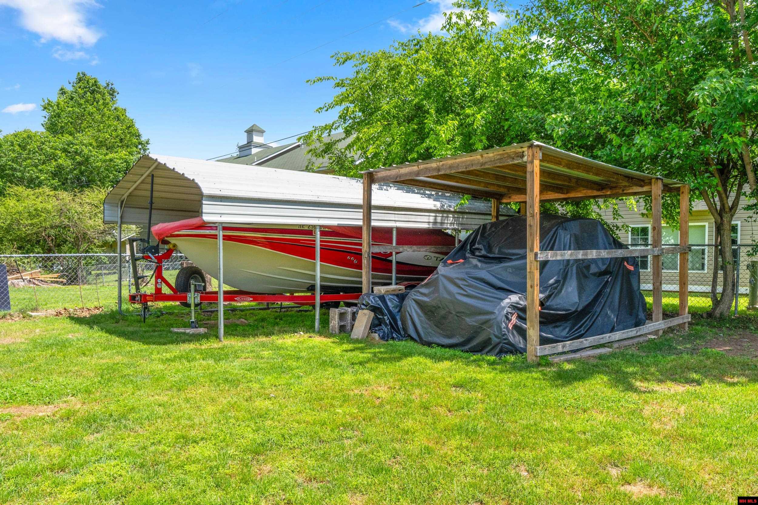 1123 RIDGECREST