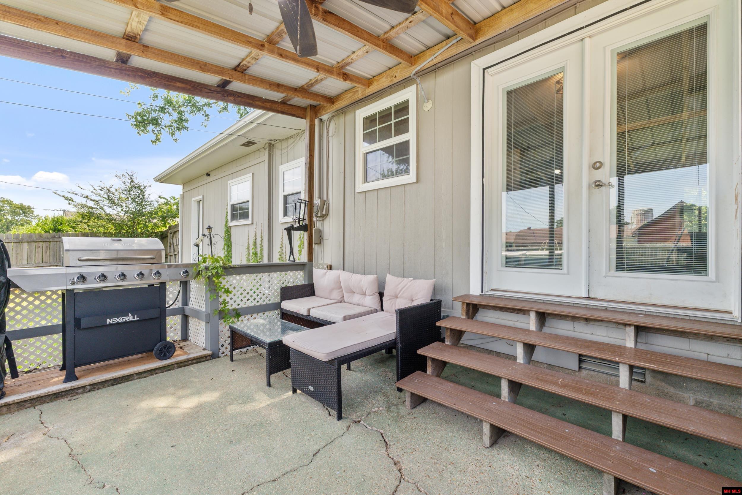 408 E SANFORD STREET