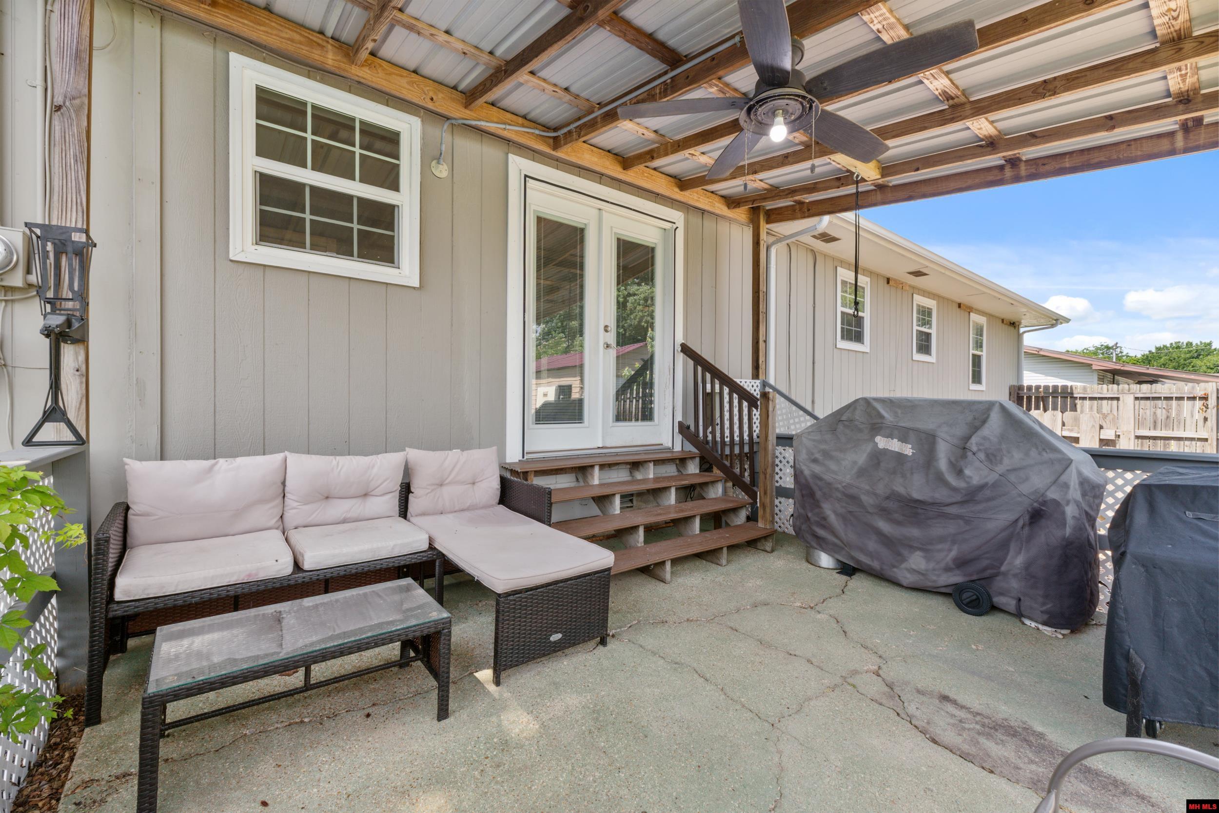 408 E SANFORD STREET