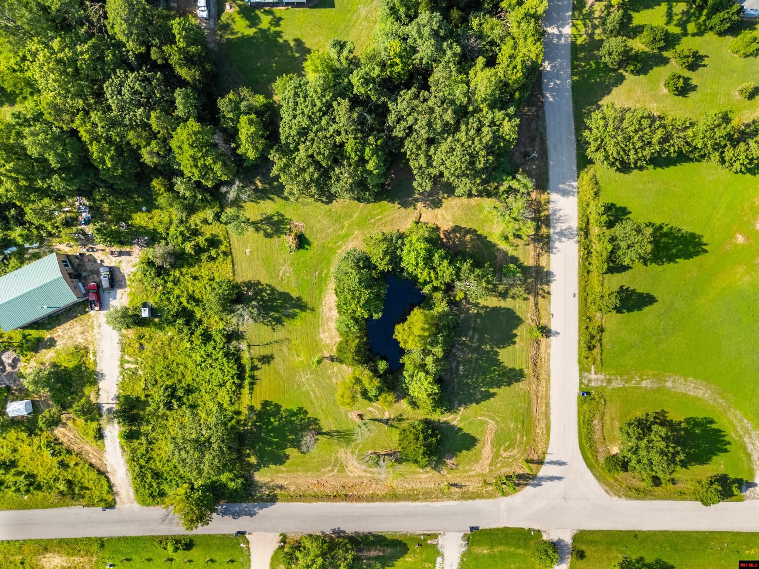 000 FARMER CIRCLE