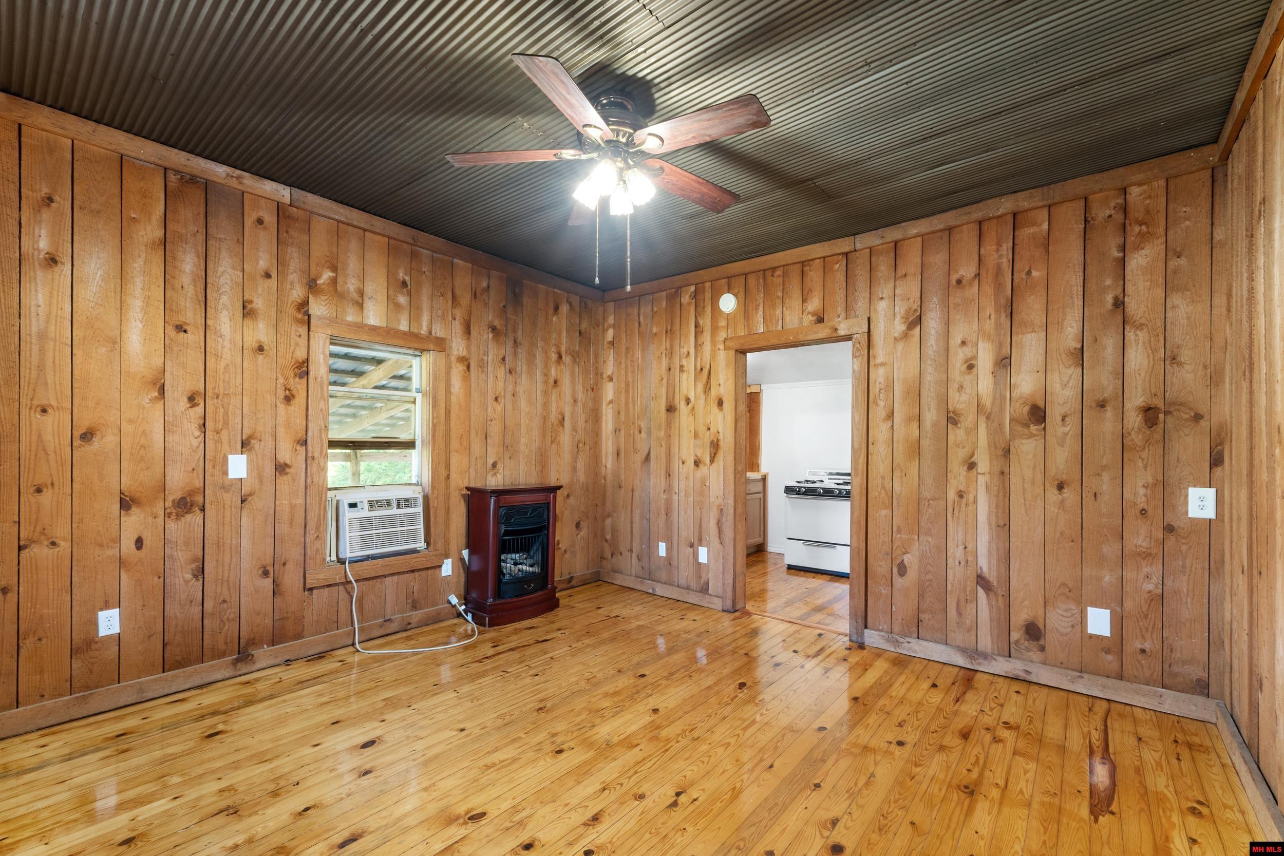 19 CAMPGROUND ROAD