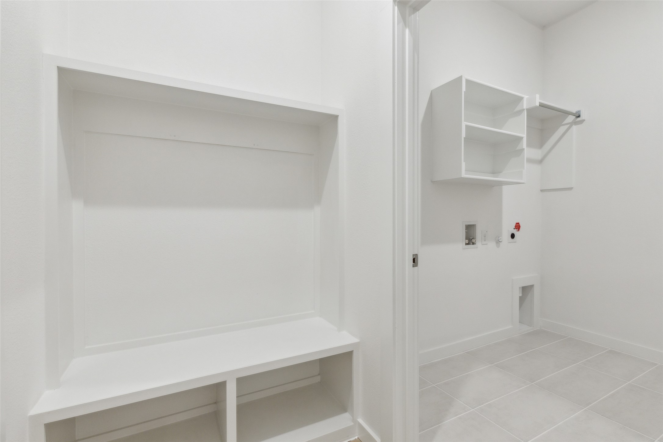 164 Bright Alcove