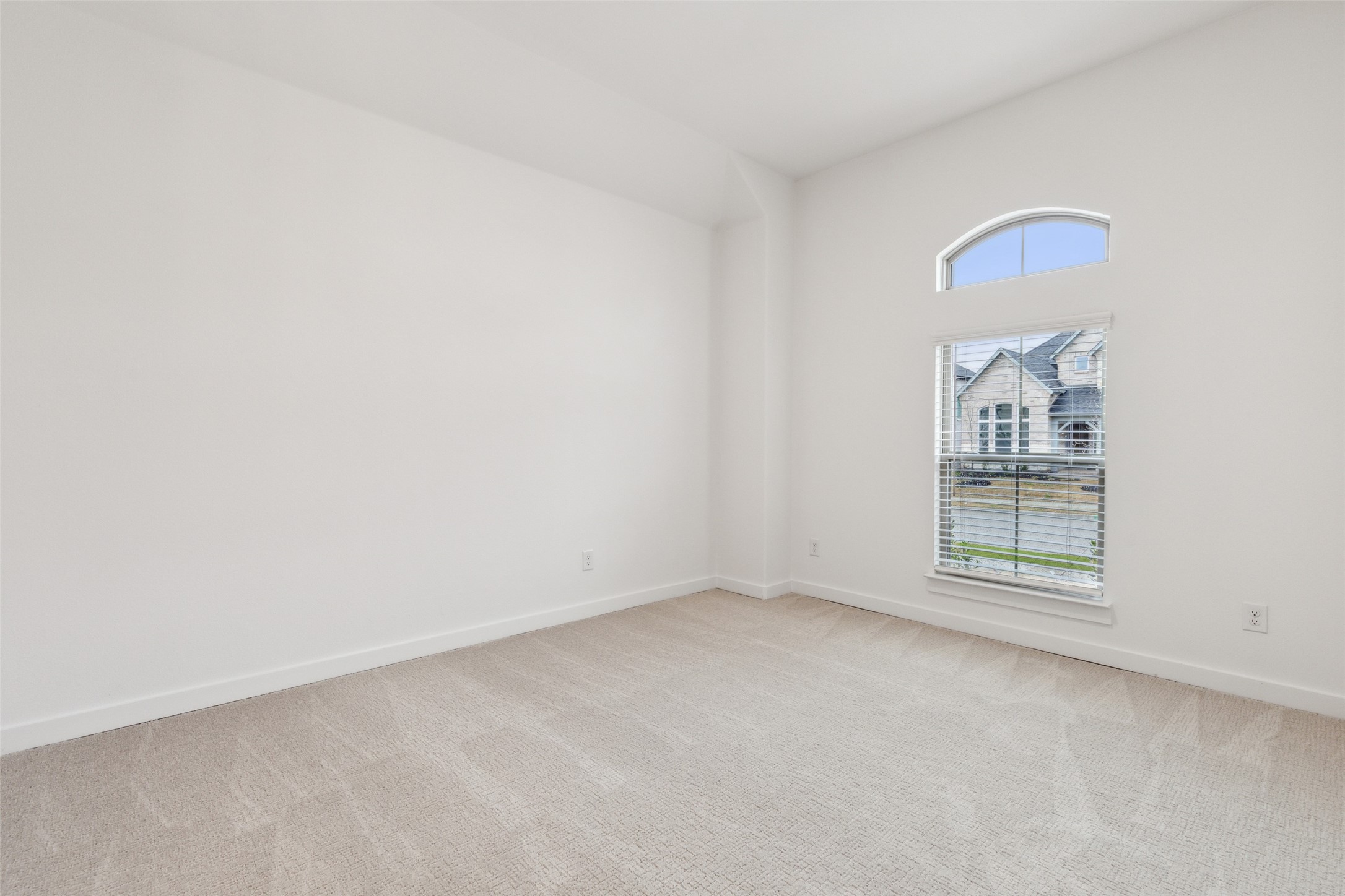 164 Bright Alcove