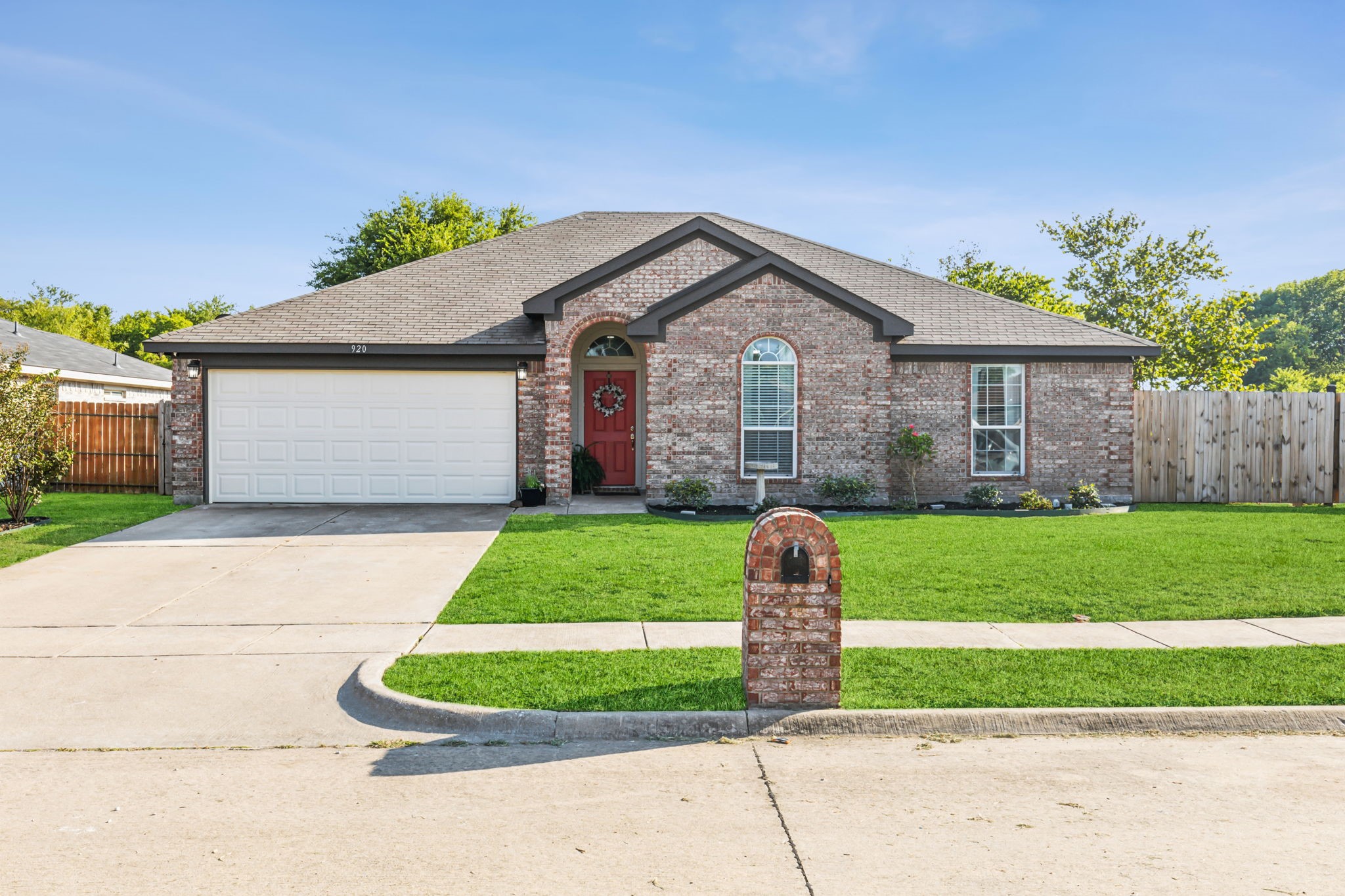 920 Creekview Drive