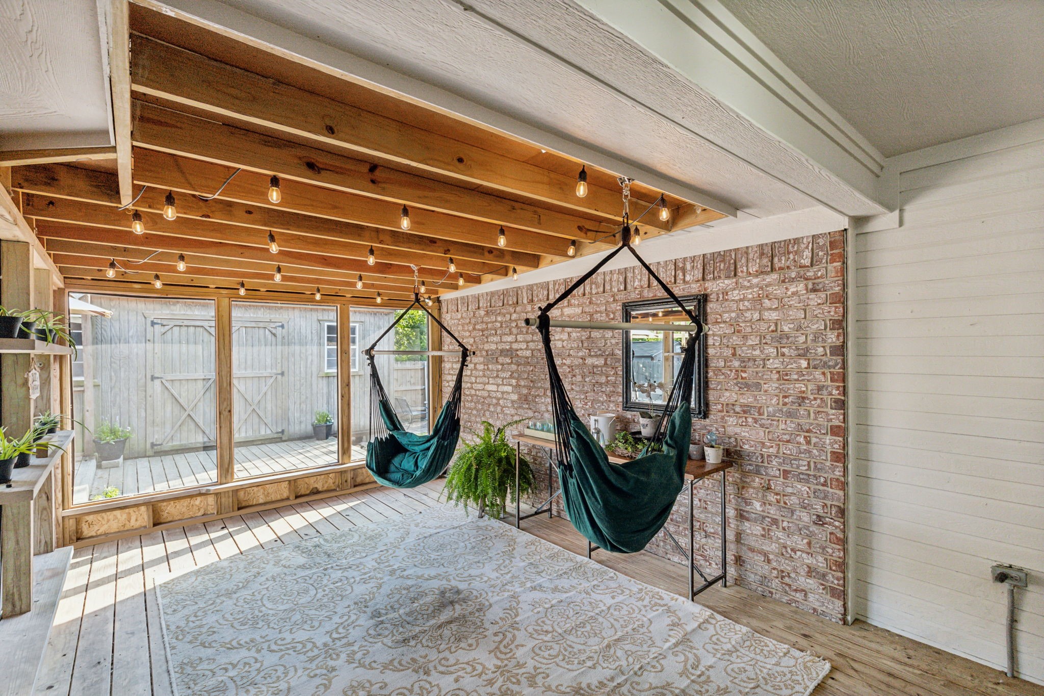 920 Creekview Drive