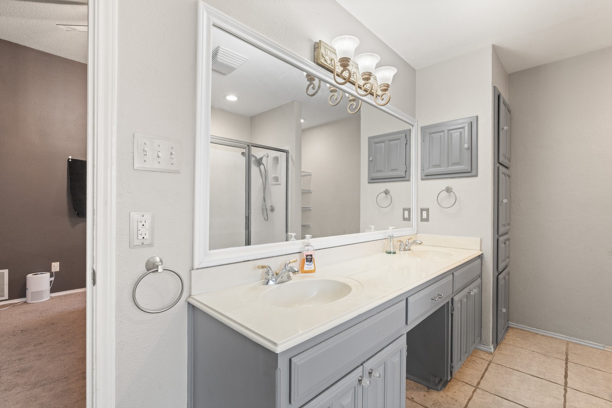 6704 Daffodil Court