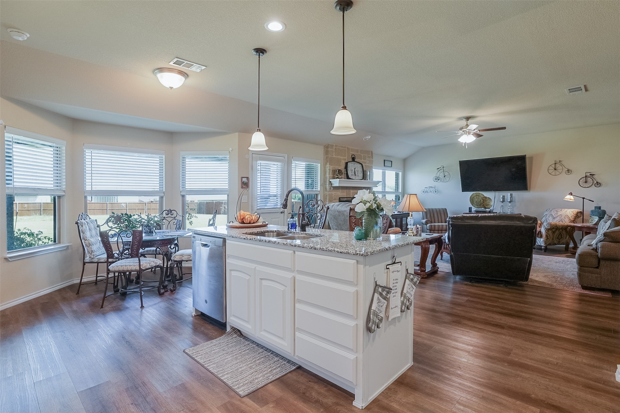 8225 Harvest Drive