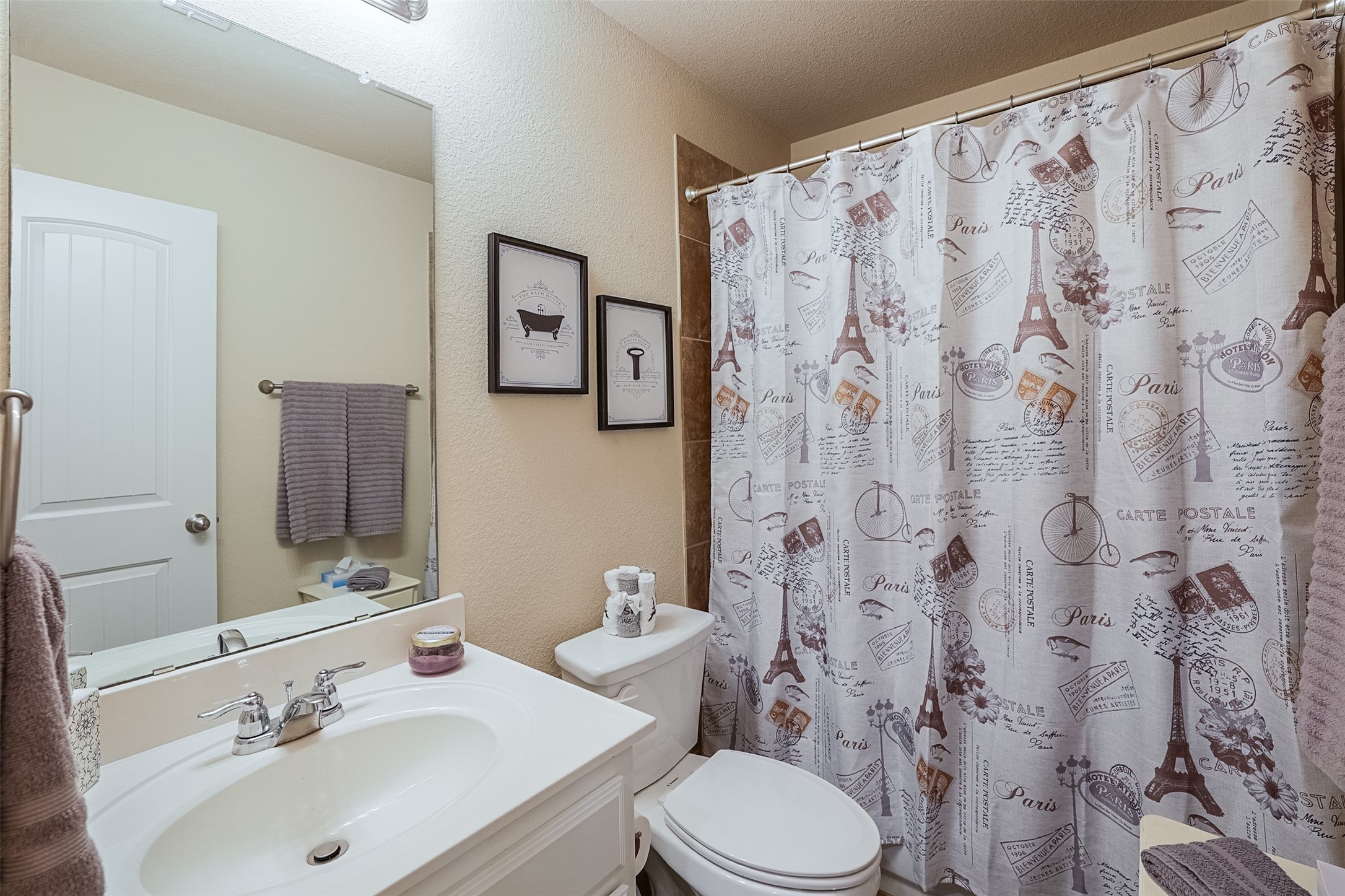 8225 Harvest Drive