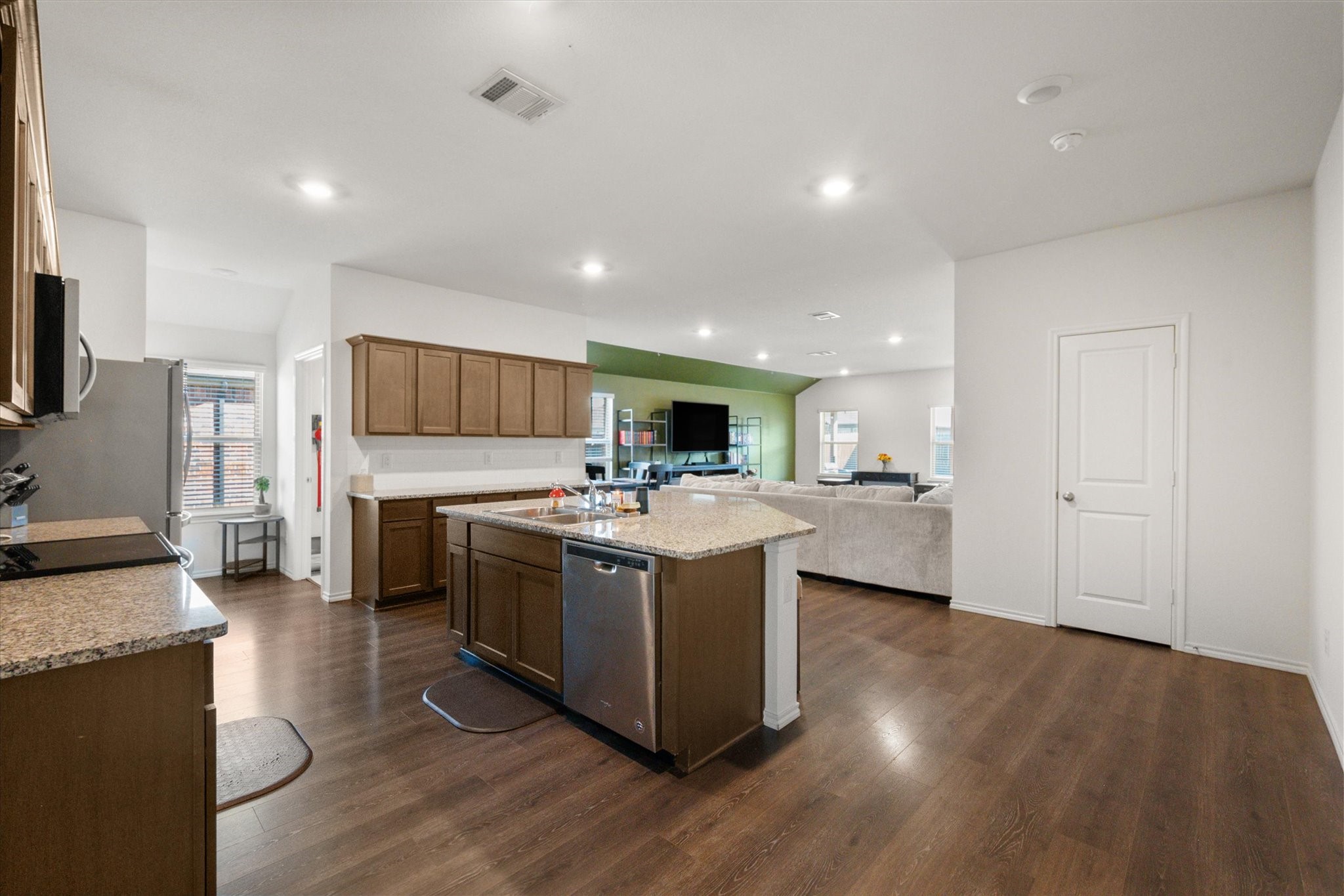 815 Farmstead Way