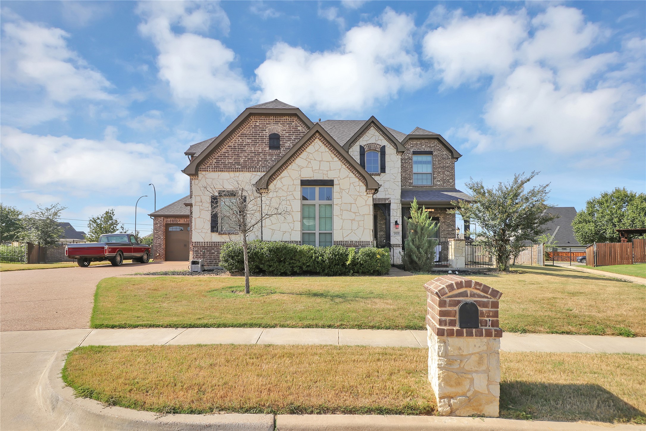 2523 Melissa Dianne Drive