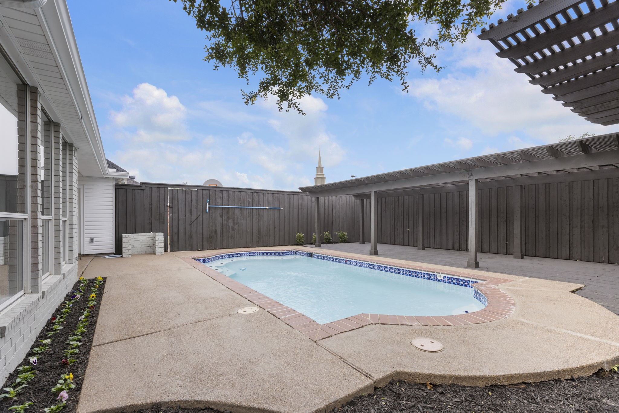 6709 Mossberg Drive