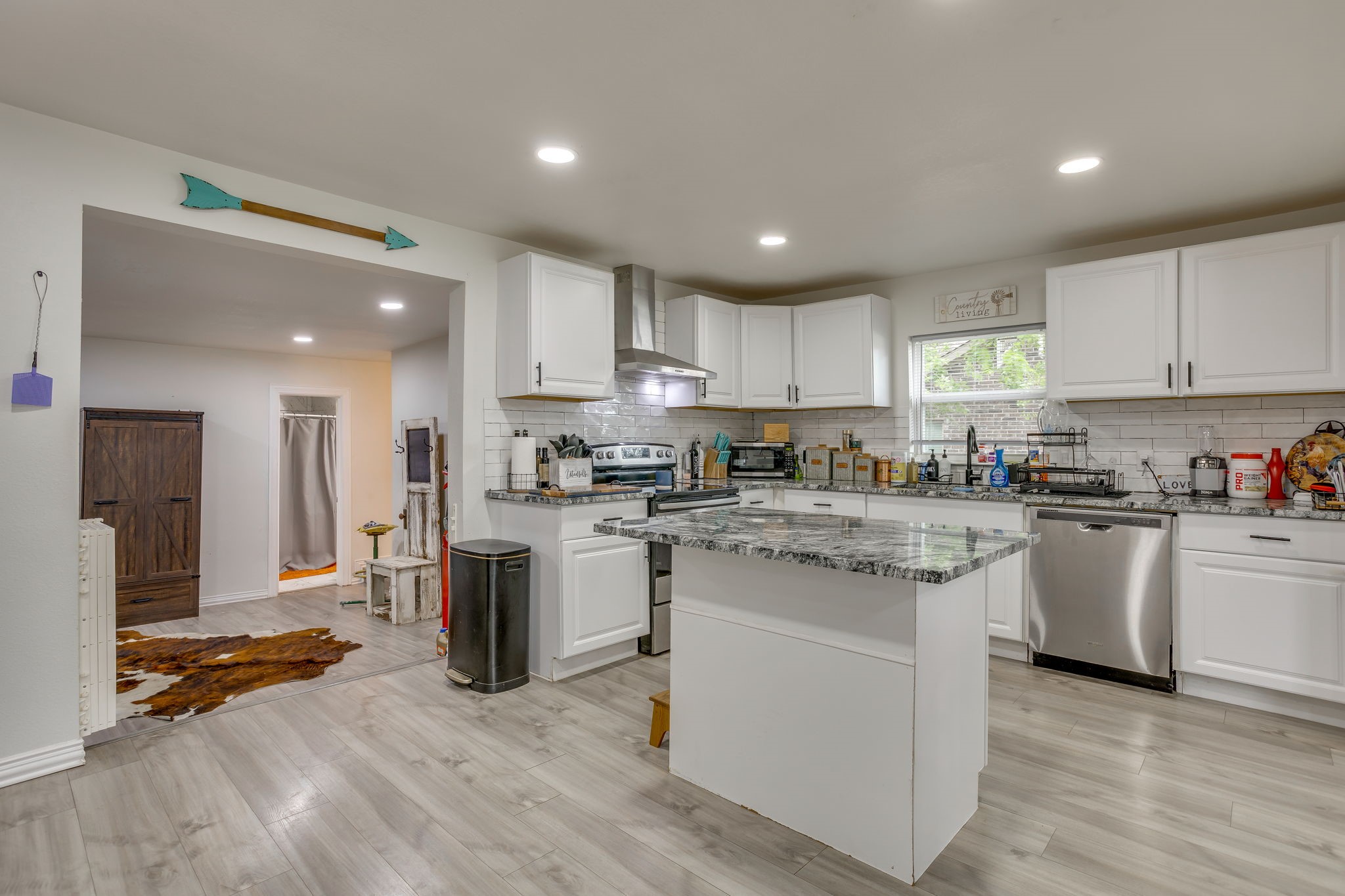 109 W Purdom Avenue