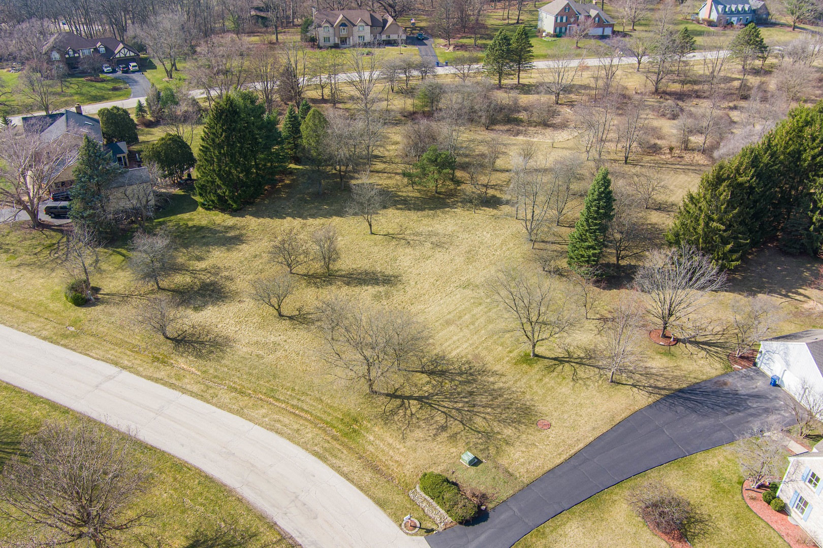 39W900 Prunetree Lane