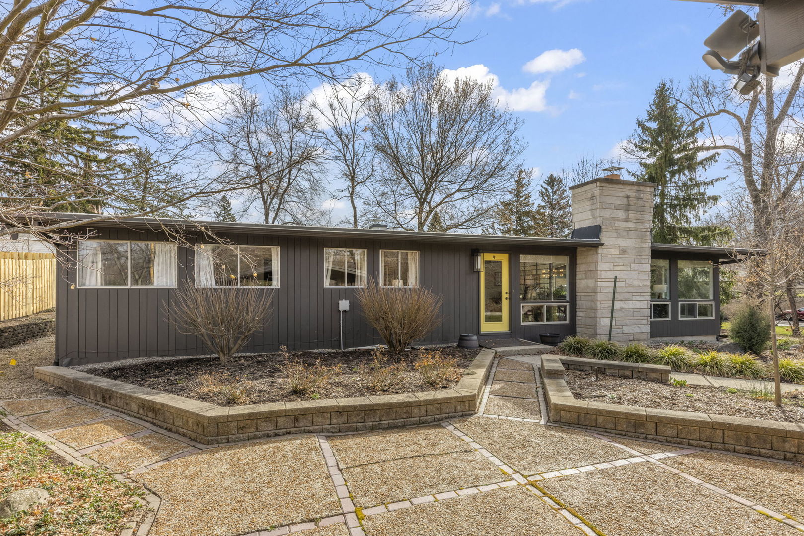 0S251 Winfield Road