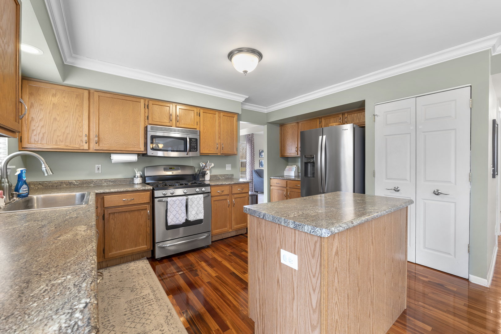 1428 Holbrook Lane