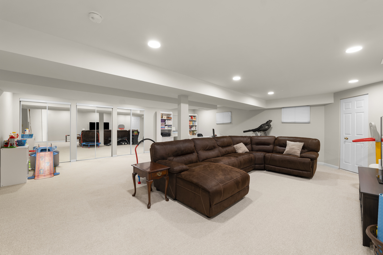 1428 Holbrook Lane