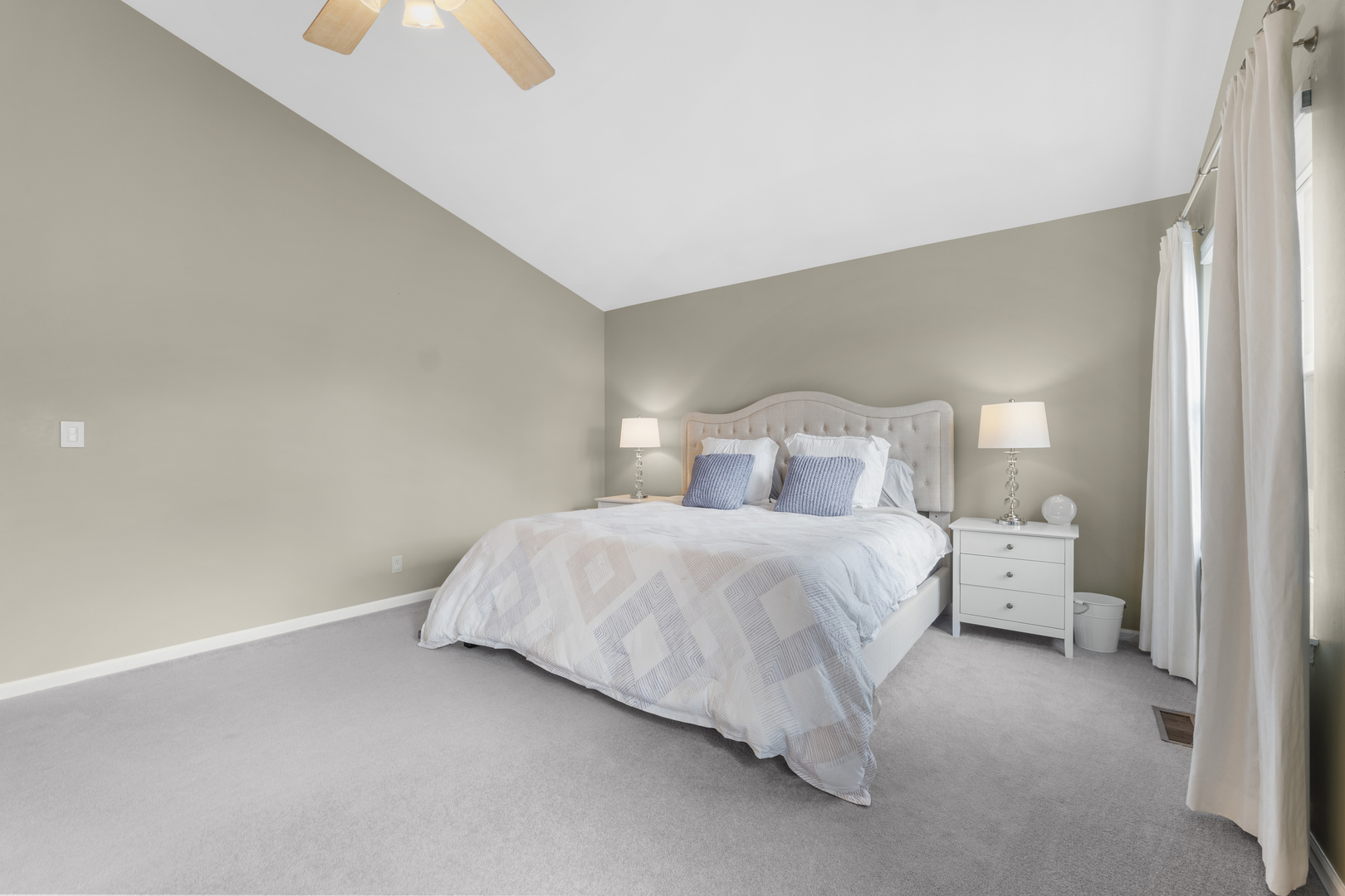 1428 Holbrook Lane
