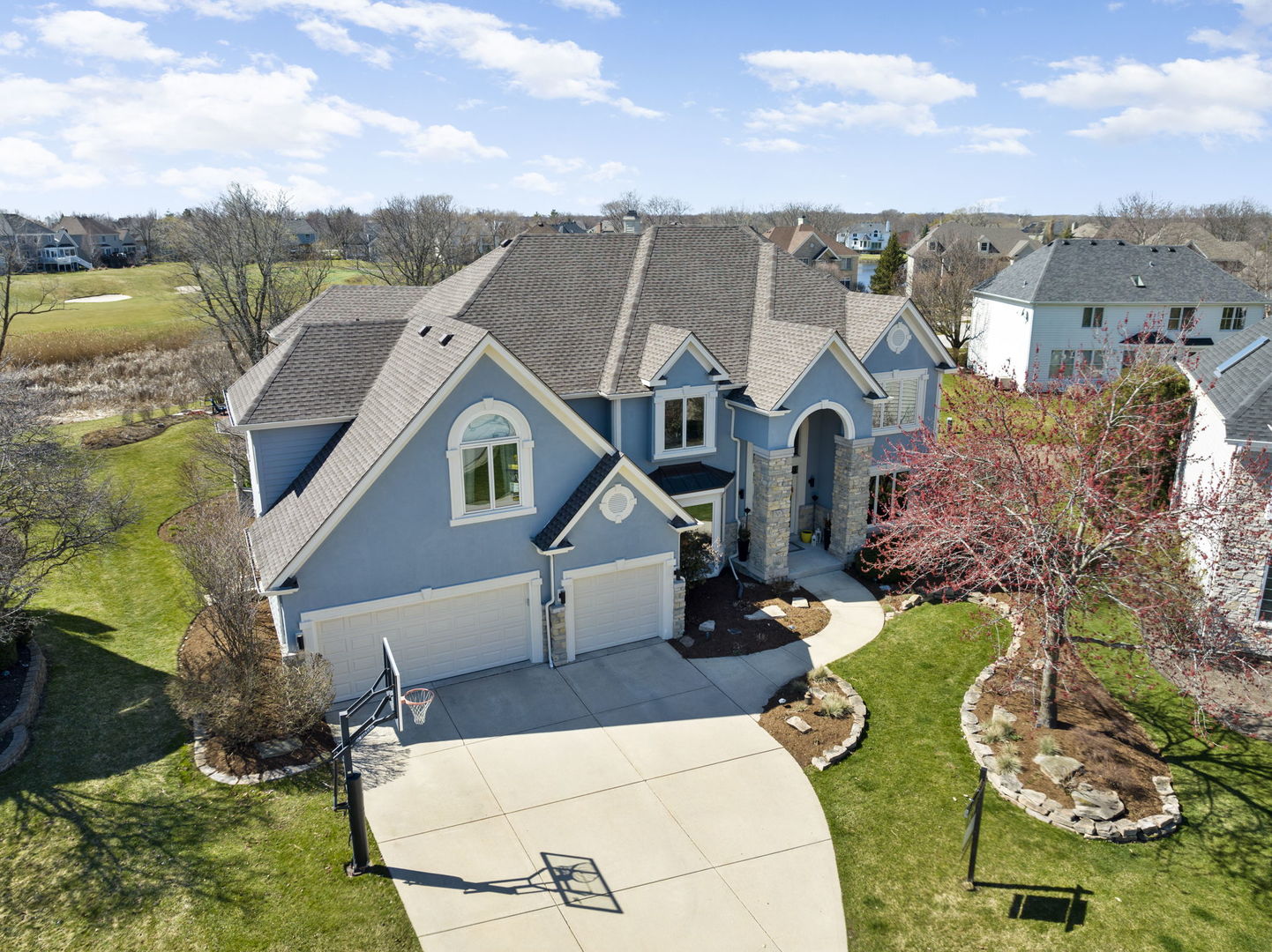 1N676 Woodhall Court