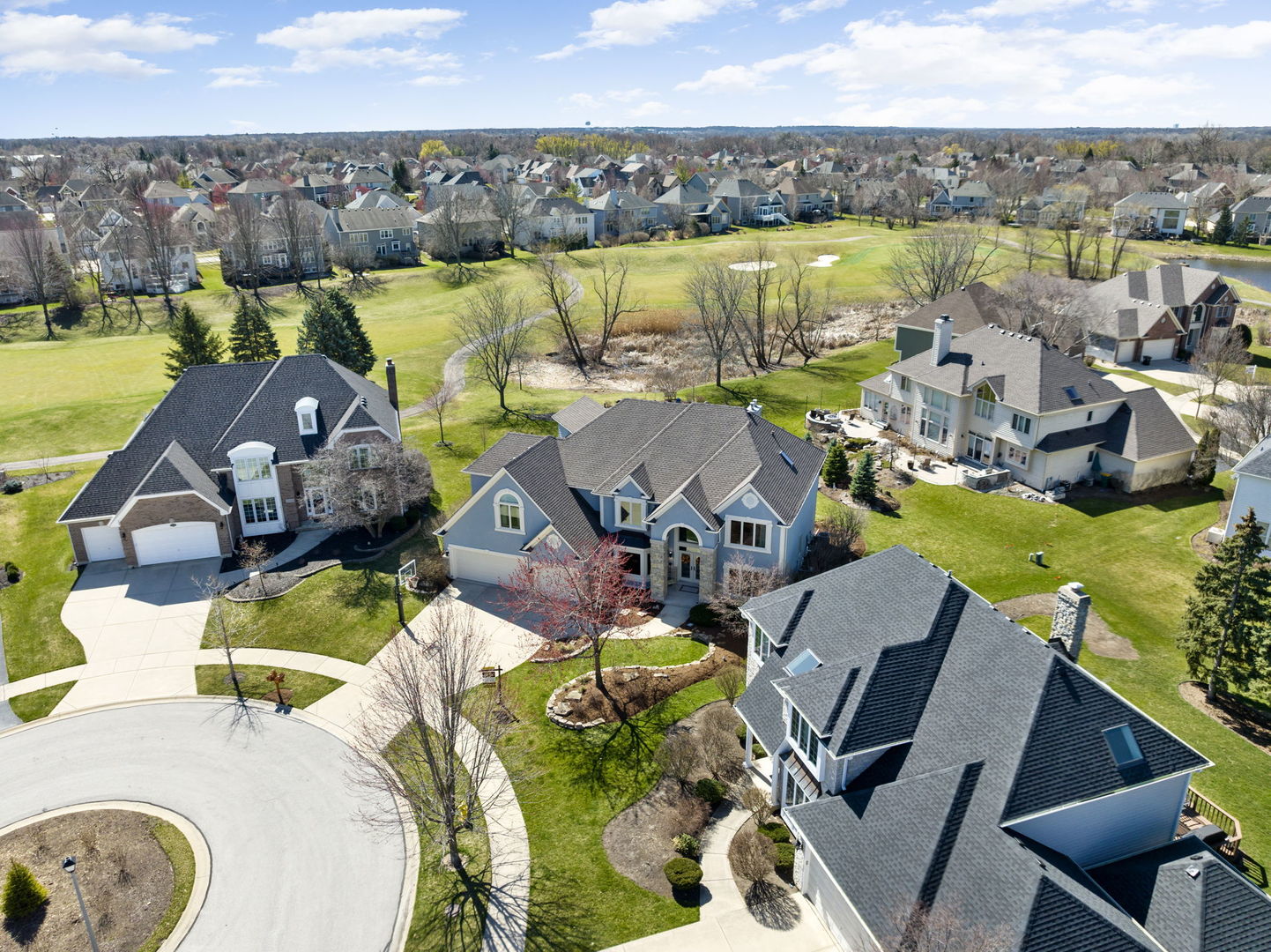 1N676 Woodhall Court