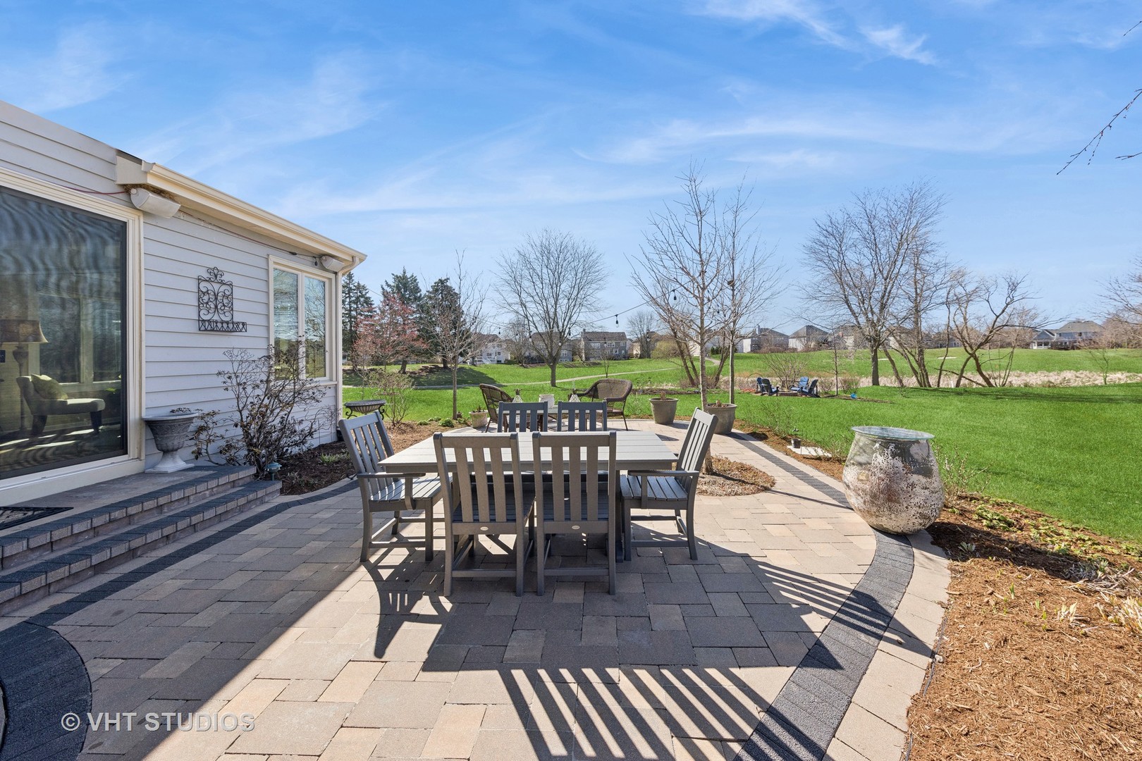 1N676 Woodhall Court