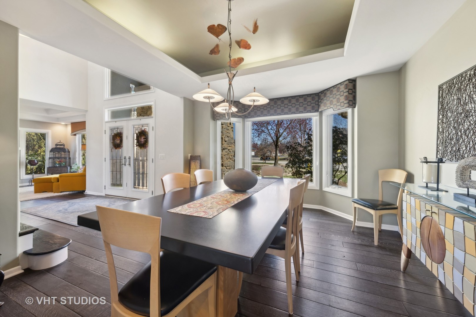 1N676 Woodhall Court